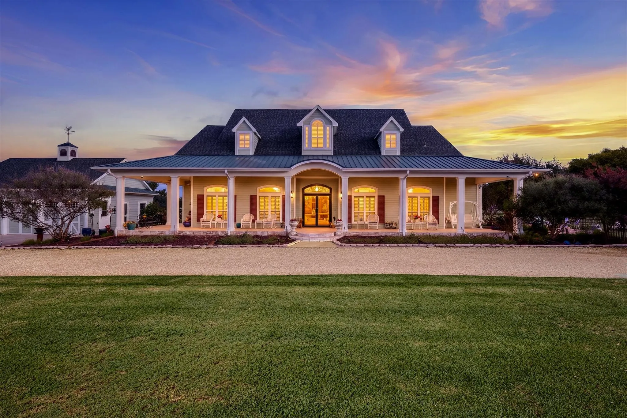 Single Family Residence For Sale in Tarrant County , 7949 Grimsley Gibson Road, Mansfield, Texas 76063, 3 Bedroom, 3 Bathroom, 2 Garage spaces, 3,298 Sqft, built in 2009, mls#21419868, Real Estate Agent in Mansfield, Homes For Sale in Tarrant county, Homes For Sale in Mansfield, Realtor in Mansfield Texas, Real Estate Brokerage Independent Realty Texas, Luminita Cordes Realtor