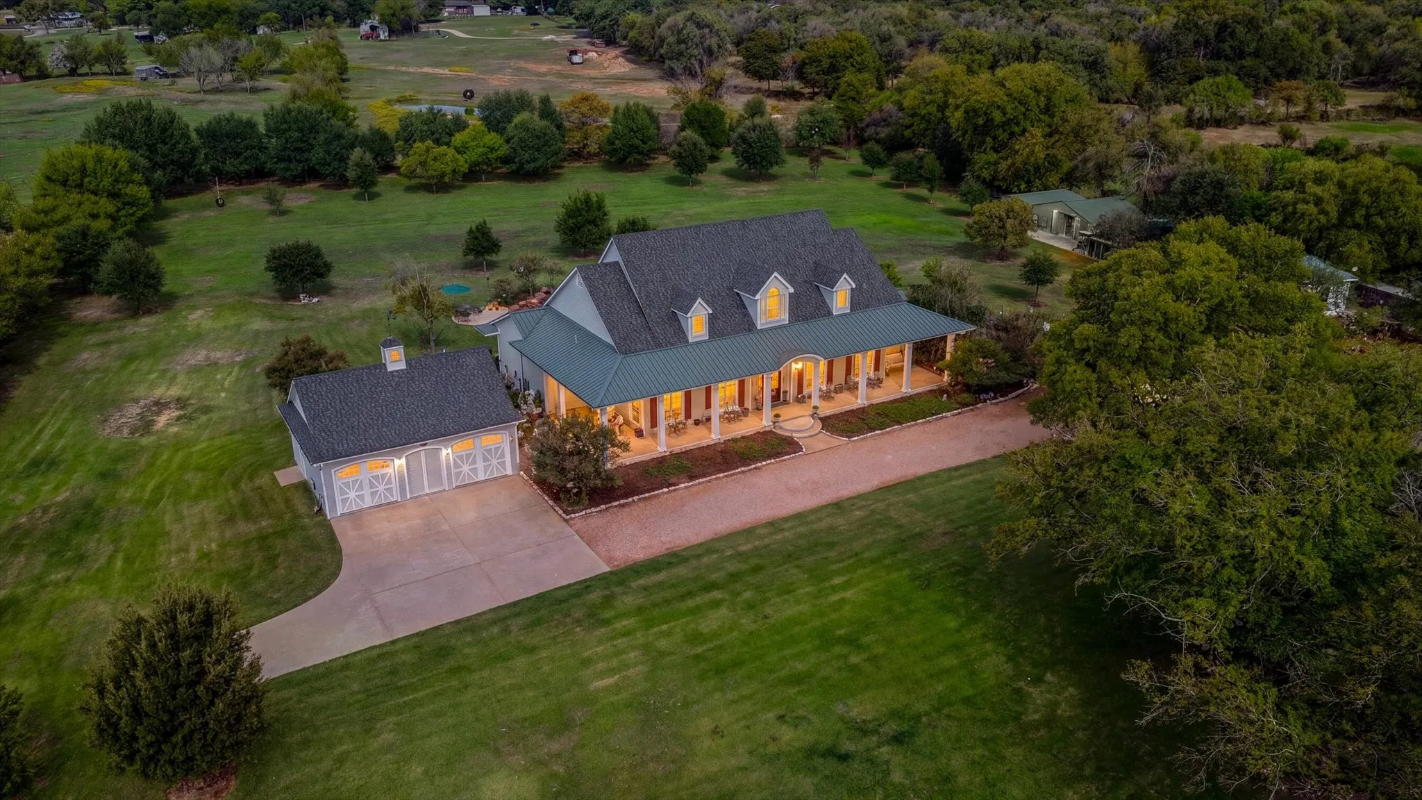 Single Family Residence For Sale in Tarrant County , 7949 Grimsley Gibson Road, Mansfield, Texas 76063, 3 Bedroom, 3 Bathroom, 2 Garage spaces, 3,298 Sqft, built in 2009, mls#21419868, Real Estate Agent in Mansfield, Homes For Sale in Tarrant county, Homes For Sale in Mansfield, Realtor in Mansfield Texas, Real Estate Brokerage Independent Realty Texas, Luminita Cordes Realtor