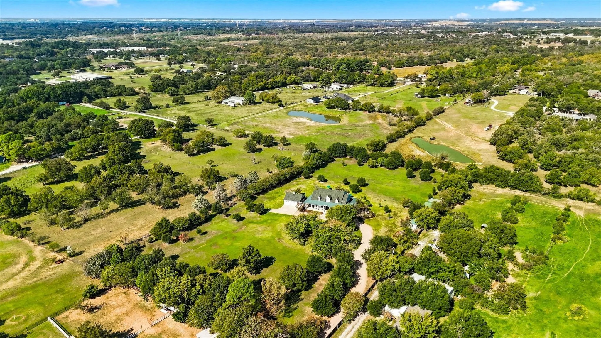 Single Family Residence For Sale in Tarrant County , 7949 Grimsley Gibson Road, Mansfield, Texas 76063, 3 Bedroom, 3 Bathroom, 2 Garage spaces, 3,298 Sqft, built in 2009, mls#21419868, Real Estate Agent in Mansfield, Homes For Sale in Tarrant county, Homes For Sale in Mansfield, Realtor in Mansfield Texas, Real Estate Brokerage Independent Realty Texas, Luminita Cordes Realtor