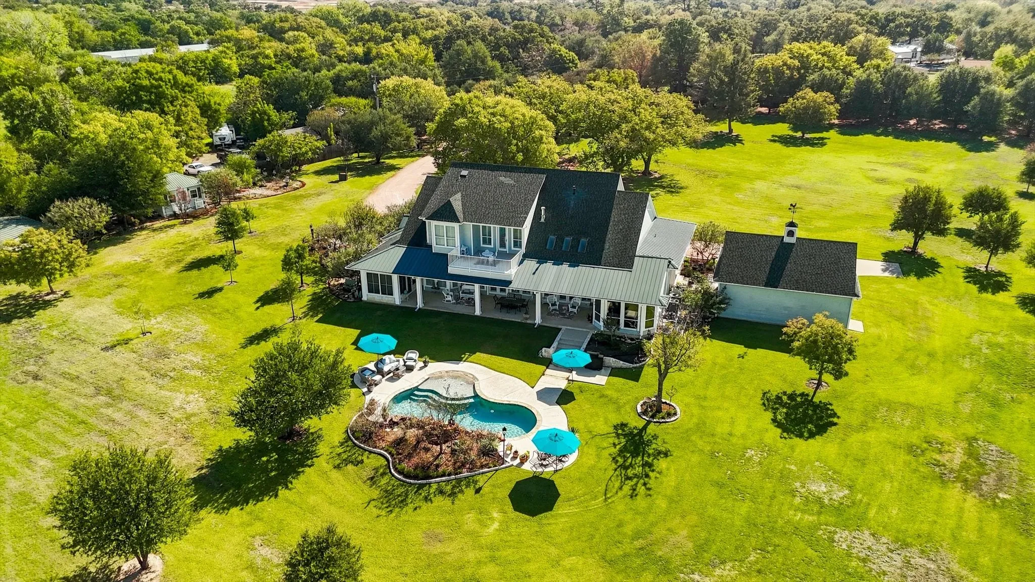 Single Family Residence For Sale in Tarrant County , 7949 Grimsley Gibson Road, Mansfield, Texas 76063, 3 Bedroom, 3 Bathroom, 2 Garage spaces, 3,298 Sqft, built in 2009, mls#21419868, Real Estate Agent in Mansfield, Homes For Sale in Tarrant county, Homes For Sale in Mansfield, Realtor in Mansfield Texas, Real Estate Brokerage Independent Realty Texas, Luminita Cordes Realtor