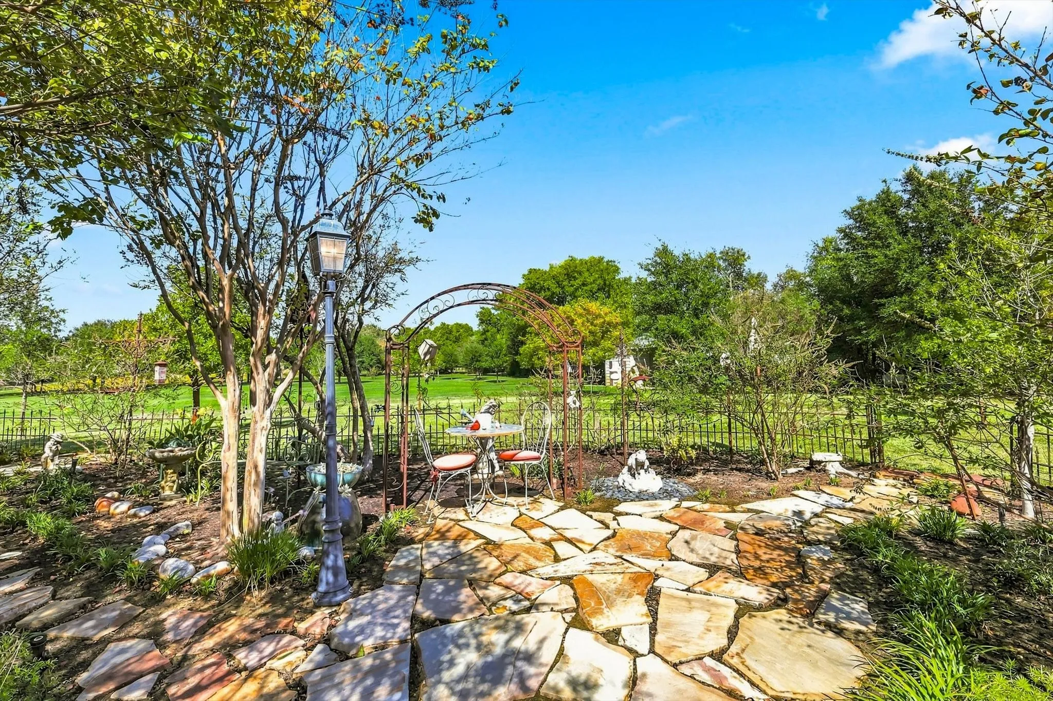 Patio/Garden Area