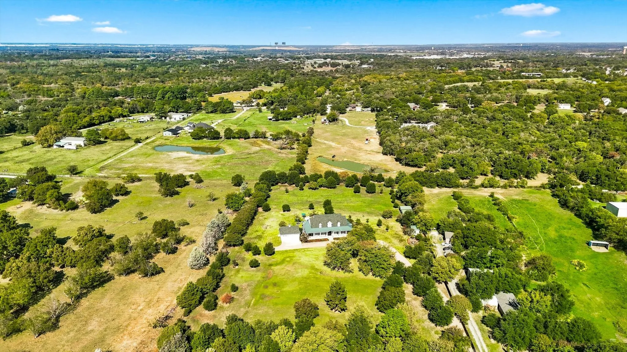 Single Family Residence For Sale in Tarrant County , 7949 Grimsley Gibson Road, Mansfield, Texas 76063, 3 Bedroom, 3 Bathroom, 2 Garage spaces, 3,298 Sqft, built in 2009, mls#21419868, Real Estate Agent in Mansfield, Homes For Sale in Tarrant county, Homes For Sale in Mansfield, Realtor in Mansfield Texas, Real Estate Brokerage Independent Realty Texas, Luminita Cordes Realtor