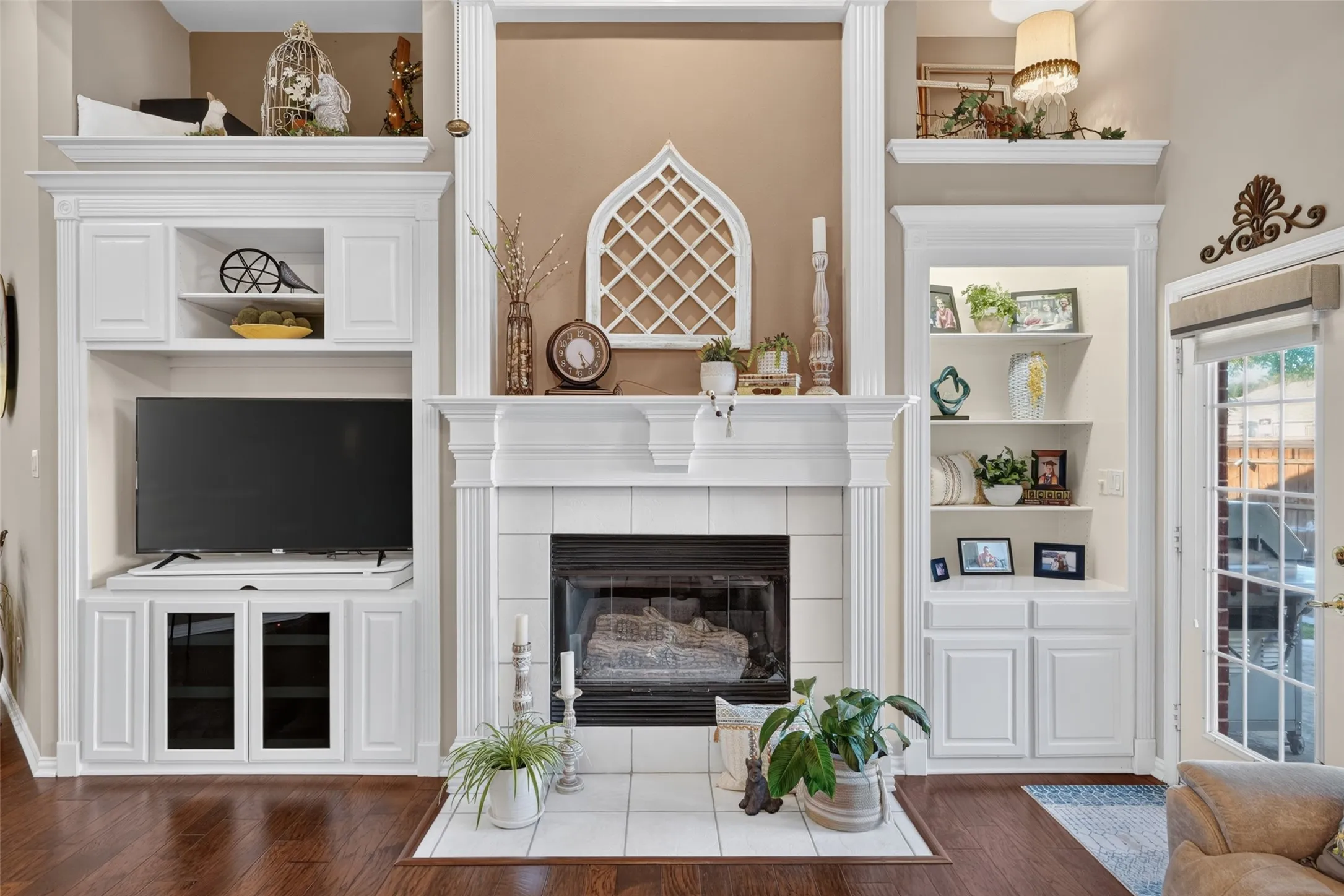 Single Family Residence For Sale in Collin County , 6531 Shadywood Drive, Frisco, Texas 75035, 4 Bedroom, 3 Bathroom, 2 Garage spaces, 2,783 Sqft, built in 2002, mls#21409899, Real Estate Agent in Frisco, Homes For Sale in Collin county, Homes For Sale in Frisco, Realtor in Frisco Texas, Real Estate Brokerage Independent Realty Texas, Luminita Cordes Realtor