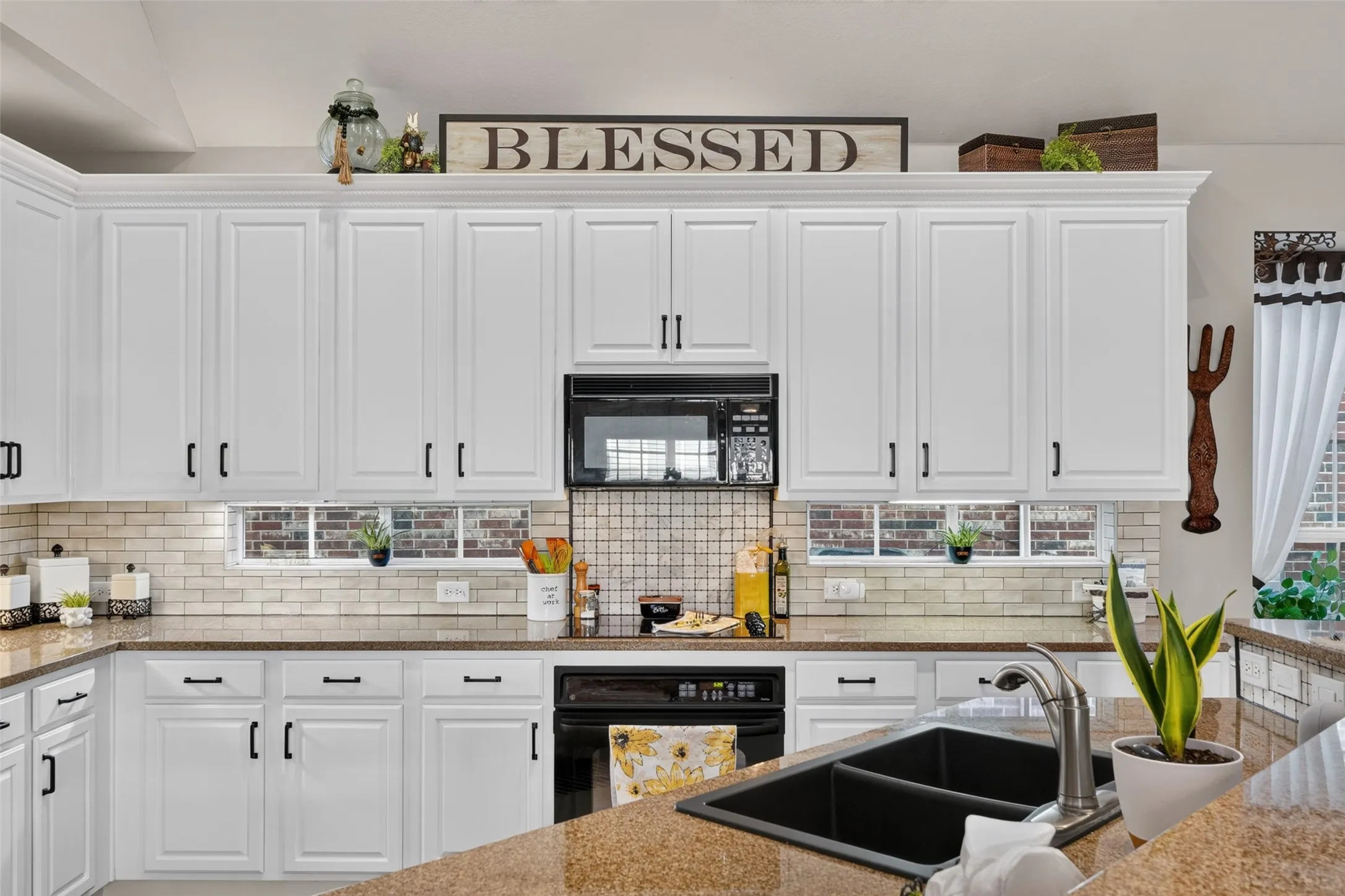 Single Family Residence For Sale in Collin County , 6531 Shadywood Drive, Frisco, Texas 75035, 4 Bedroom, 3 Bathroom, 2 Garage spaces, 2,783 Sqft, built in 2002, mls#21409899, Real Estate Agent in Frisco, Homes For Sale in Collin county, Homes For Sale in Frisco, Realtor in Frisco Texas, Real Estate Brokerage Independent Realty Texas, Luminita Cordes Realtor