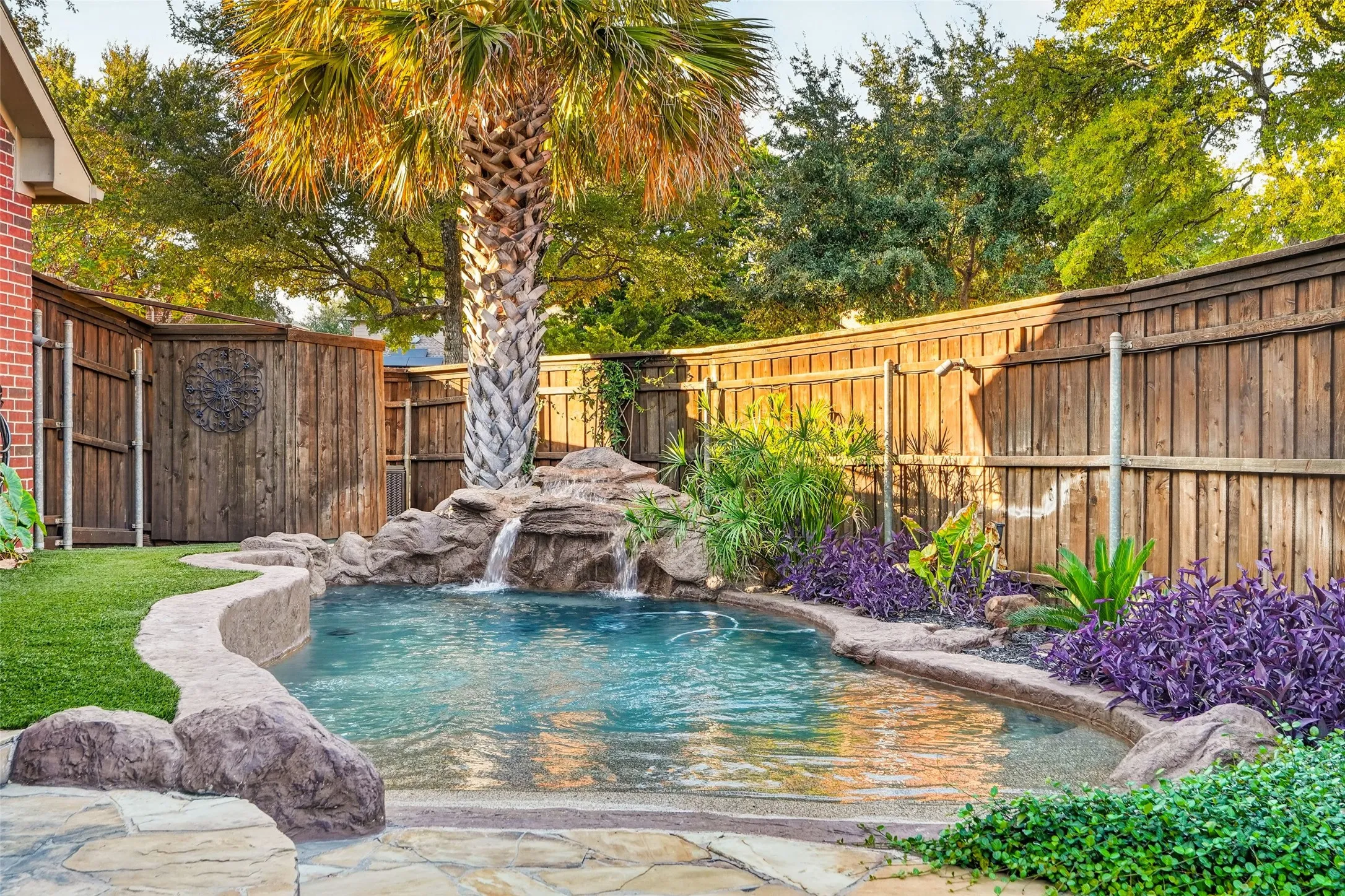 Single Family Residence For Sale in Collin County , 6531 Shadywood Drive, Frisco, Texas 75035, 4 Bedroom, 3 Bathroom, 2 Garage spaces, 2,783 Sqft, built in 2002, mls#21409899, Real Estate Agent in Frisco, Homes For Sale in Collin county, Homes For Sale in Frisco, Realtor in Frisco Texas, Real Estate Brokerage Independent Realty Texas, Luminita Cordes Realtor