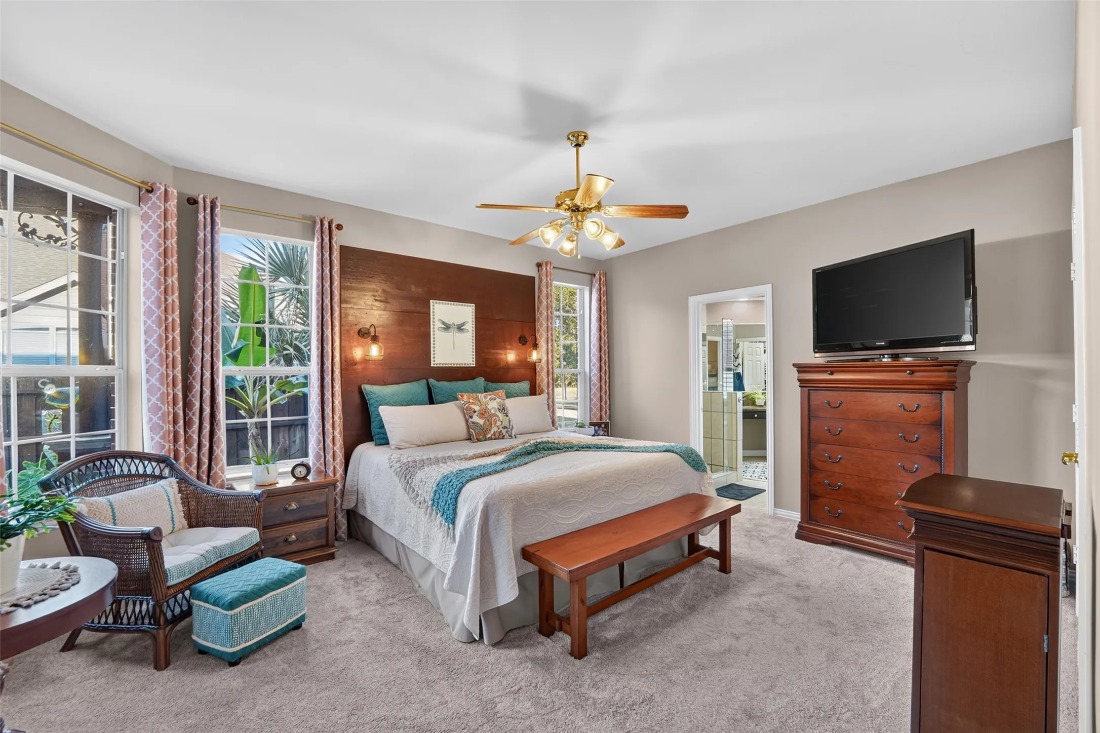 Single Family Residence For Sale in Collin County , 6531 Shadywood Drive, Frisco, Texas 75035, 4 Bedroom, 3 Bathroom, 2 Garage spaces, 2,783 Sqft, built in 2002, mls#21409899, Real Estate Agent in Frisco, Homes For Sale in Collin county, Homes For Sale in Frisco, Realtor in Frisco Texas, Real Estate Brokerage Independent Realty Texas, Luminita Cordes Realtor