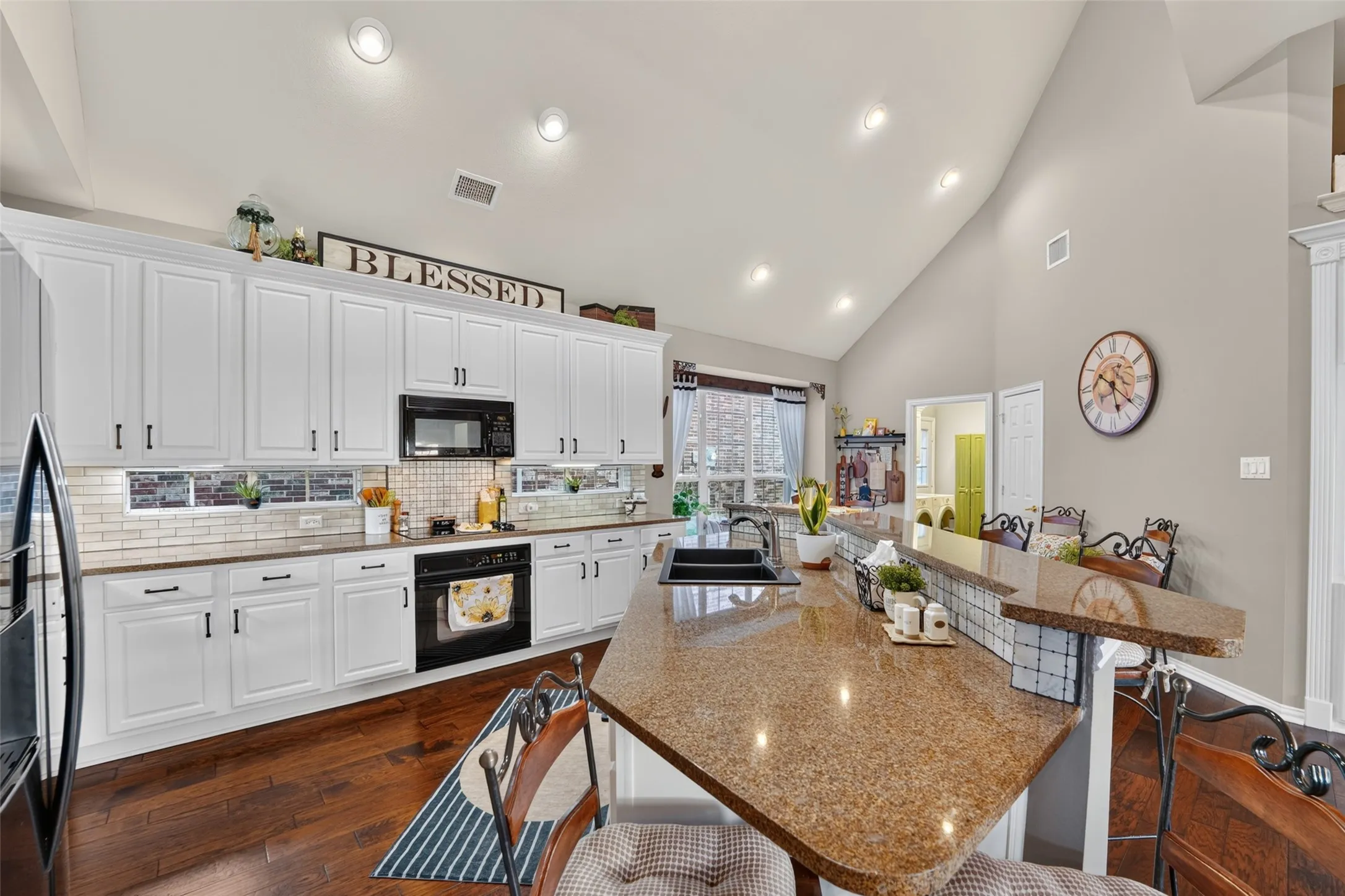 Single Family Residence For Sale in Collin County , 6531 Shadywood Drive, Frisco, Texas 75035, 4 Bedroom, 3 Bathroom, 2 Garage spaces, 2,783 Sqft, built in 2002, mls#21409899, Real Estate Agent in Frisco, Homes For Sale in Collin county, Homes For Sale in Frisco, Realtor in Frisco Texas, Real Estate Brokerage Independent Realty Texas, Luminita Cordes Realtor