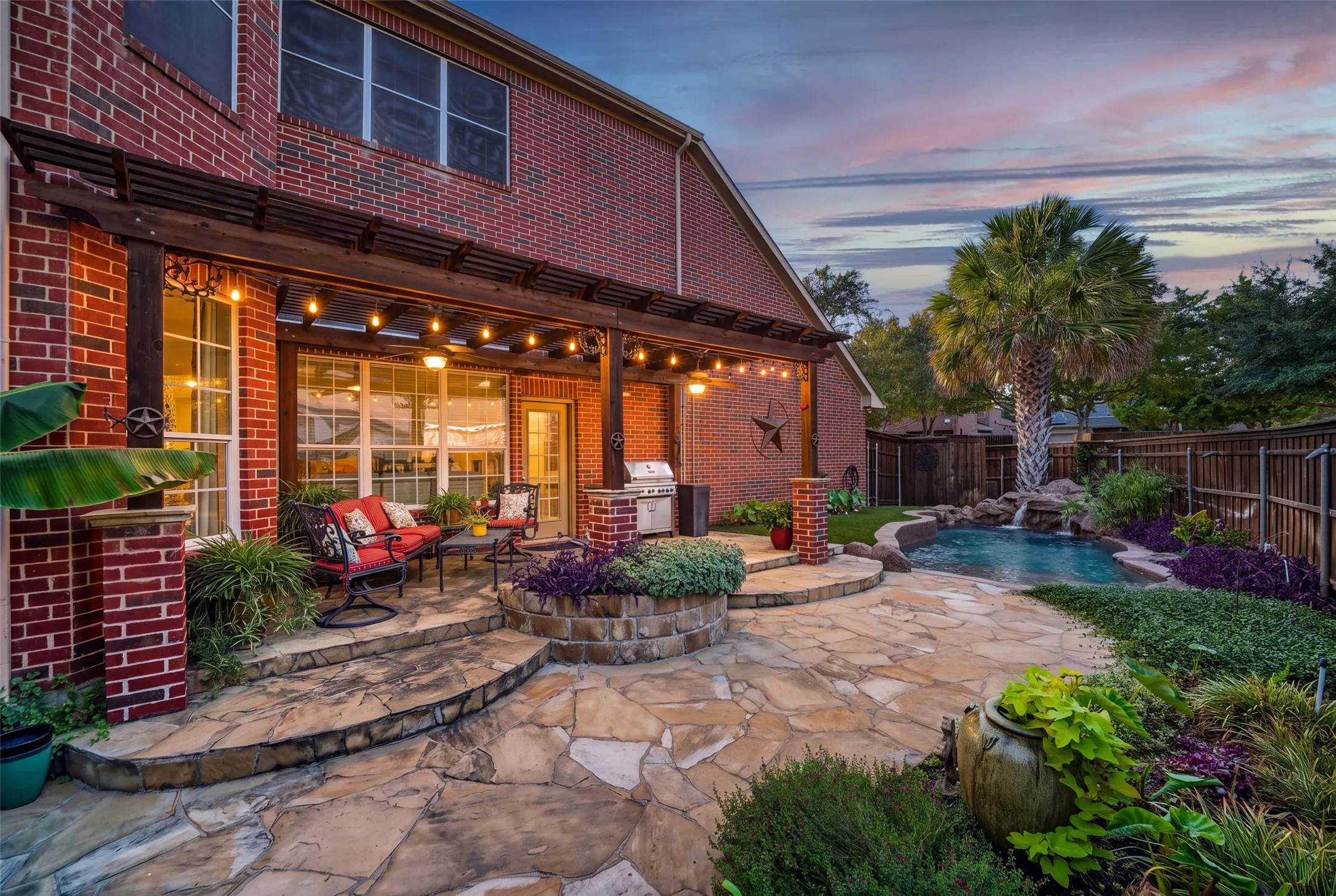 Single Family Residence For Sale in Collin County , 6531 Shadywood Drive, Frisco, Texas 75035, 4 Bedroom, 3 Bathroom, 2 Garage spaces, 2,783 Sqft, built in 2002, mls#21409899, Real Estate Agent in Frisco, Homes For Sale in Collin county, Homes For Sale in Frisco, Realtor in Frisco Texas, Real Estate Brokerage Independent Realty Texas, Luminita Cordes Realtor
