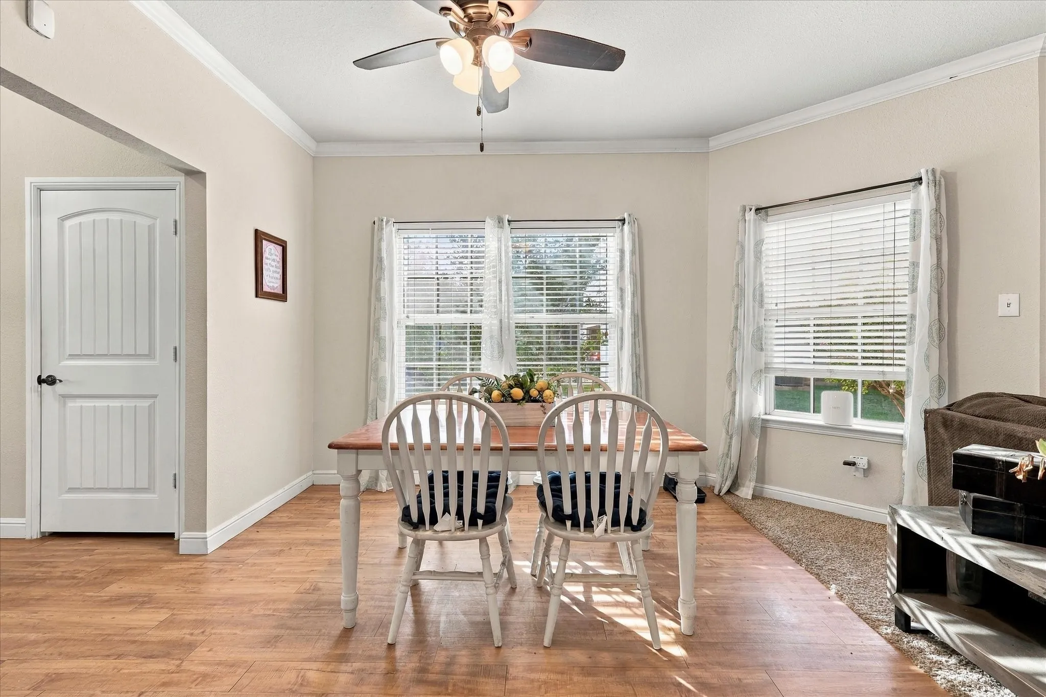 Single Family Residence For Sale in Denton County , 2924 Englefield Green, Denton, Texas 76207, 3 Bedroom, 2 Bathroom, 2 Garage spaces, 1,469 Sqft, built in 2011, mls#21419892, Real Estate Agent in Denton, Homes For Sale in Denton county, Homes For Sale in Denton, Realtor in Denton Texas, Real Estate Brokerage Independent Realty Texas, Luminita Cordes Realtor