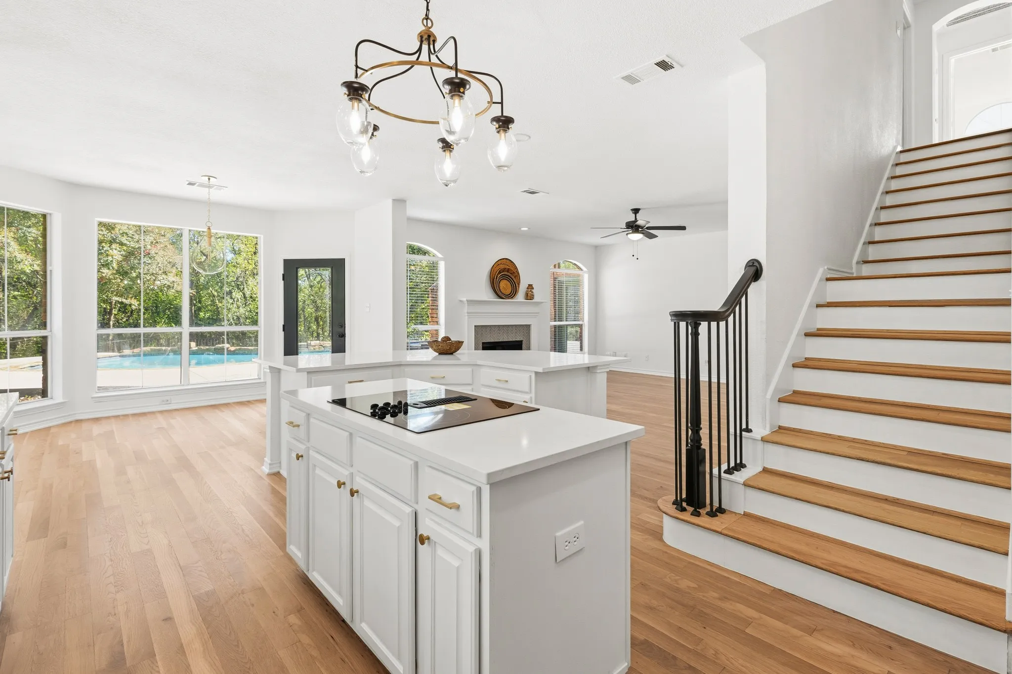 Single Family Residence For Sale in Dallas County , 4510 Vista Creek Drive, Rowlett, Texas 75088, 5 Bedroom, 4 Bathroom, 2 Garage spaces, 3,306 Sqft, built in 1996, mls#21419893, Real Estate Agent in Rowlett, Homes For Sale in Dallas county, Homes For Sale in Rowlett, Realtor in Rowlett Texas, Real Estate Brokerage Independent Realty Texas, Luminita Cordes Realtor