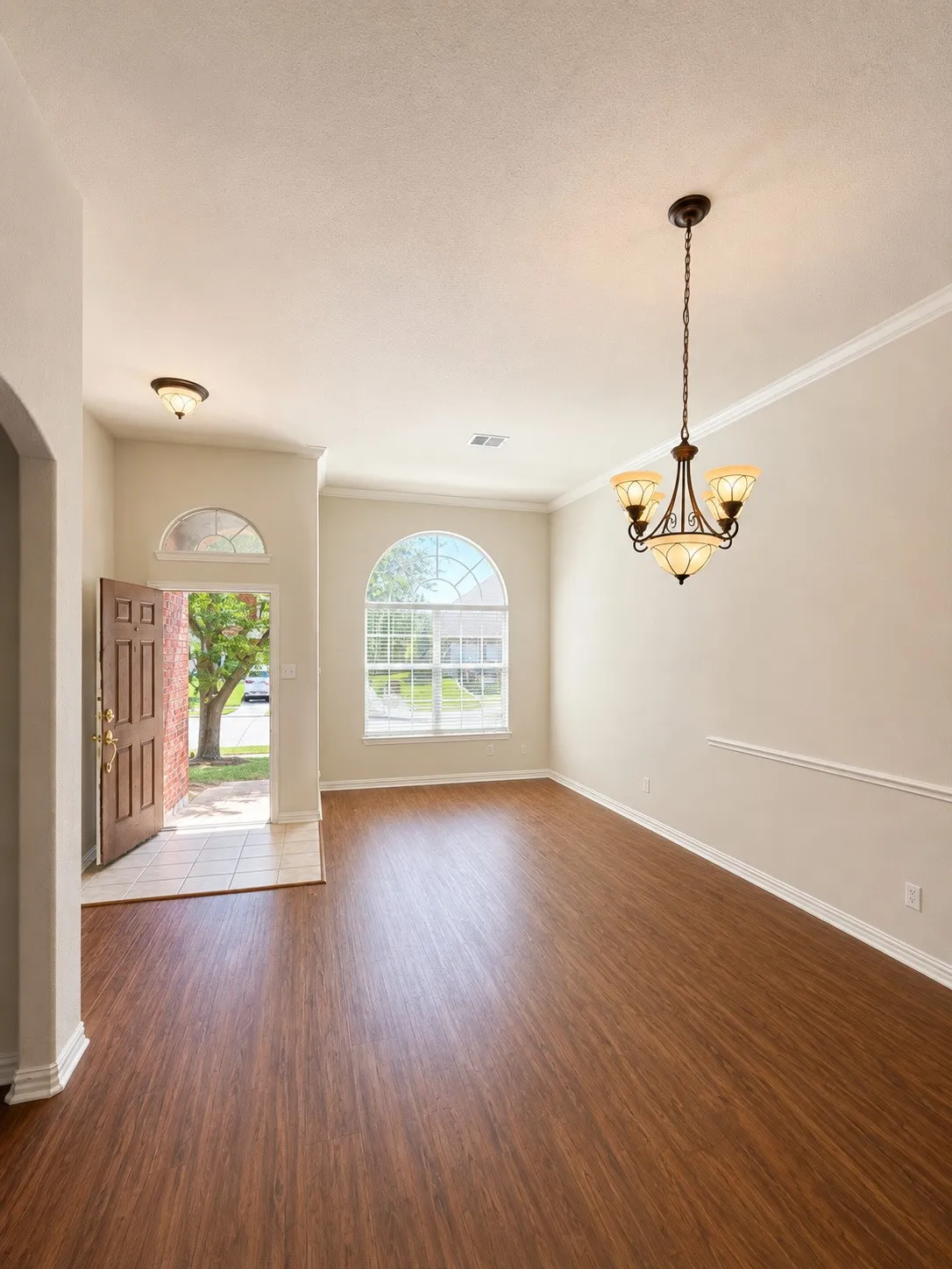 Single Family Residence For Rent in Denton County , 2449 Dawn Mist Drive, Little Elm, Texas 75068, 4 Bedroom, 2 Bathroom, 3 Garage spaces, 2,368 Sqft, built in 2004, mls#21420286, Real Estate Agent in Little Elm, Homes For Rent in Denton county, Homes For Rent in Little Elm, Realtor in Little Elm Texas, Real Estate Brokerage Independent Realty Texas, Luminita Cordes Realtor