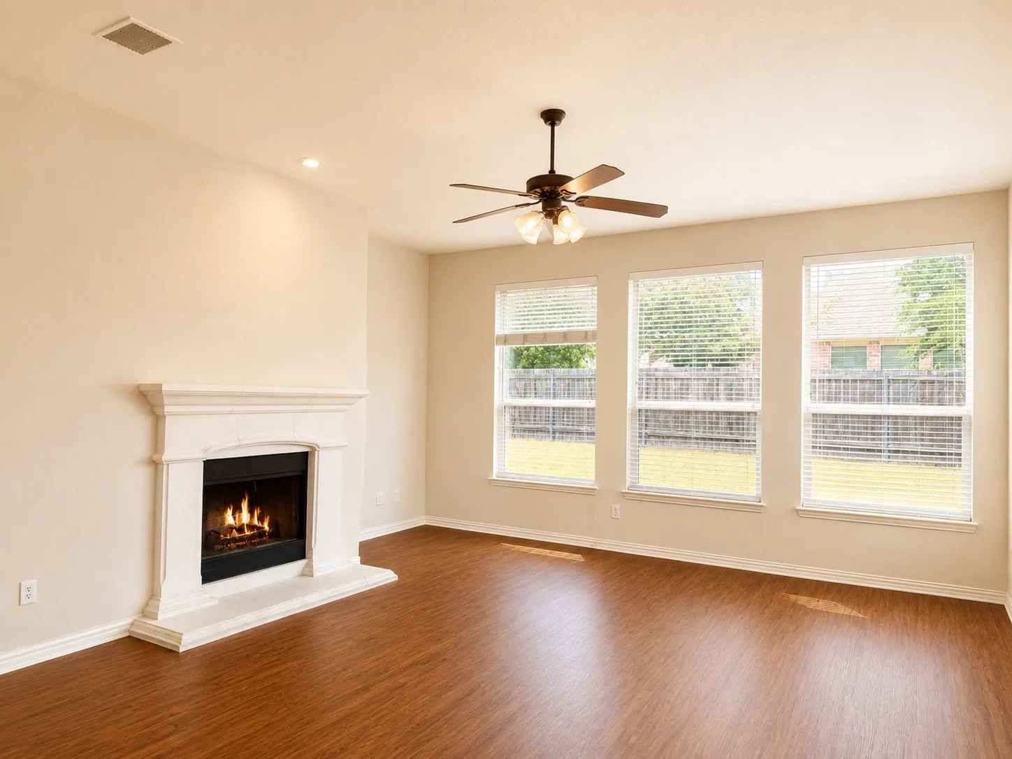 Single Family Residence For Rent in Denton County , 2449 Dawn Mist Drive, Little Elm, Texas 75068, 4 Bedroom, 2 Bathroom, 3 Garage spaces, 2,368 Sqft, built in 2004, mls#21420286, Real Estate Agent in Little Elm, Homes For Rent in Denton county, Homes For Rent in Little Elm, Realtor in Little Elm Texas, Real Estate Brokerage Independent Realty Texas, Luminita Cordes Realtor