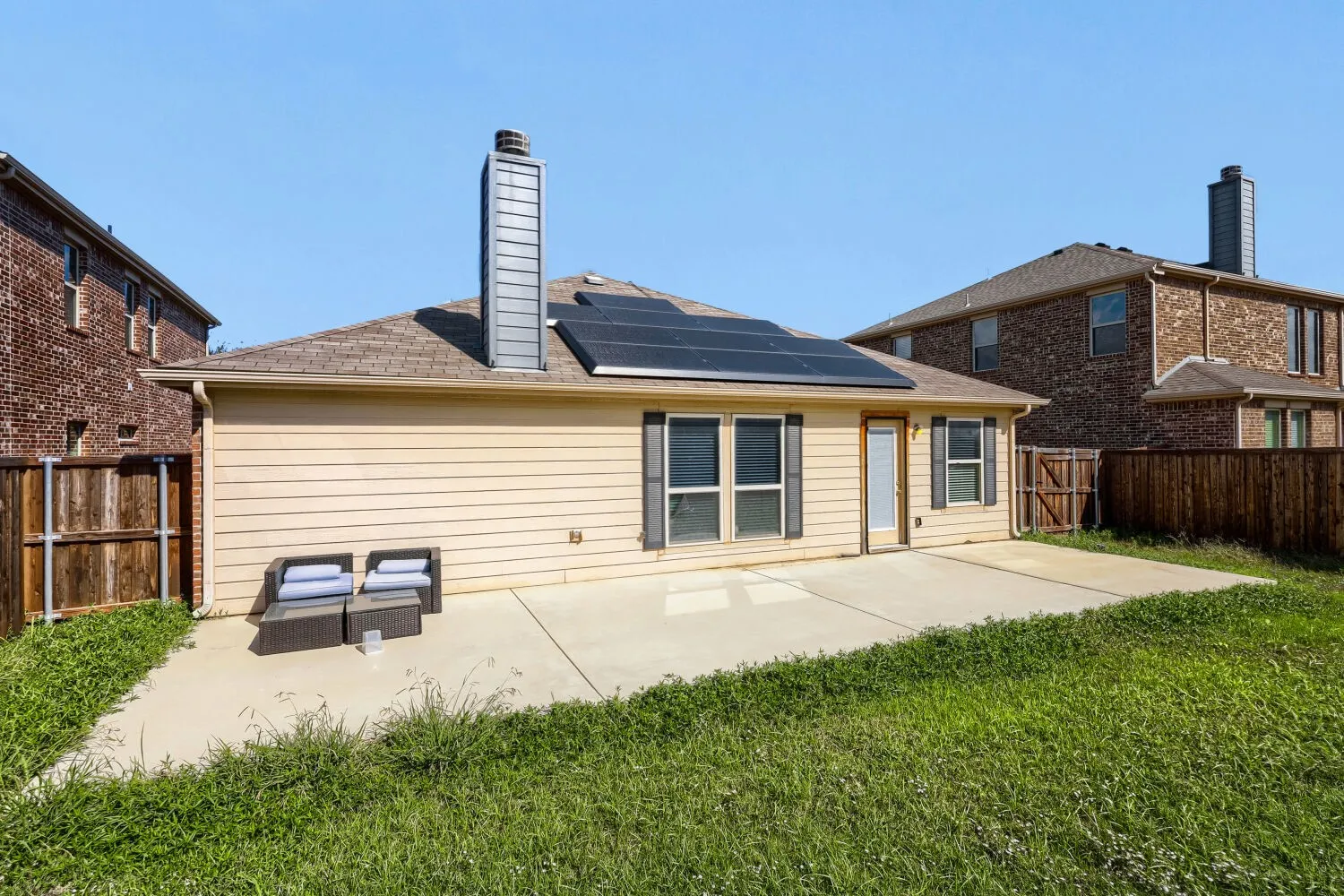 Single Family Residence For Sale in Denton County , 8732 Yosemite Trail, Cross Roads, Texas 76227, 3 Bedroom, 2 Bathroom, 2 Garage spaces, 1,675 Sqft, built in 2014, mls#21417415, Real Estate Agent in Cross Roads, Homes For Sale in Denton county, Homes For Sale in Cross Roads, Realtor in Cross Roads Texas, Real Estate Brokerage Independent Realty Texas, Luminita Cordes Realtor