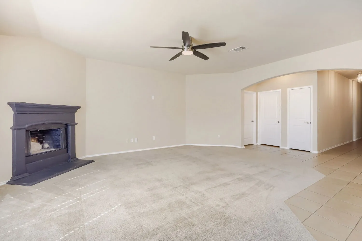 Single Family Residence For Sale in Denton County , 8732 Yosemite Trail, Cross Roads, Texas 76227, 3 Bedroom, 2 Bathroom, 2 Garage spaces, 1,675 Sqft, built in 2014, mls#21417415, Real Estate Agent in Cross Roads, Homes For Sale in Denton county, Homes For Sale in Cross Roads, Realtor in Cross Roads Texas, Real Estate Brokerage Independent Realty Texas, Luminita Cordes Realtor