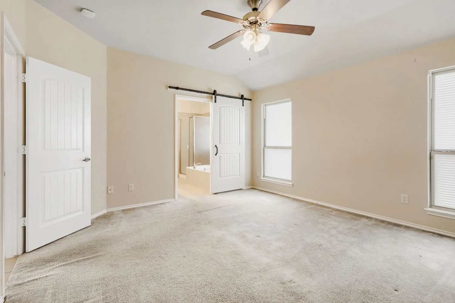 Single Family Residence For Sale in Denton County , 8732 Yosemite Trail, Cross Roads, Texas 76227, 3 Bedroom, 2 Bathroom, 2 Garage spaces, 1,675 Sqft, built in 2014, mls#21417415, Real Estate Agent in Cross Roads, Homes For Sale in Denton county, Homes For Sale in Cross Roads, Realtor in Cross Roads Texas, Real Estate Brokerage Independent Realty Texas, Luminita Cordes Realtor