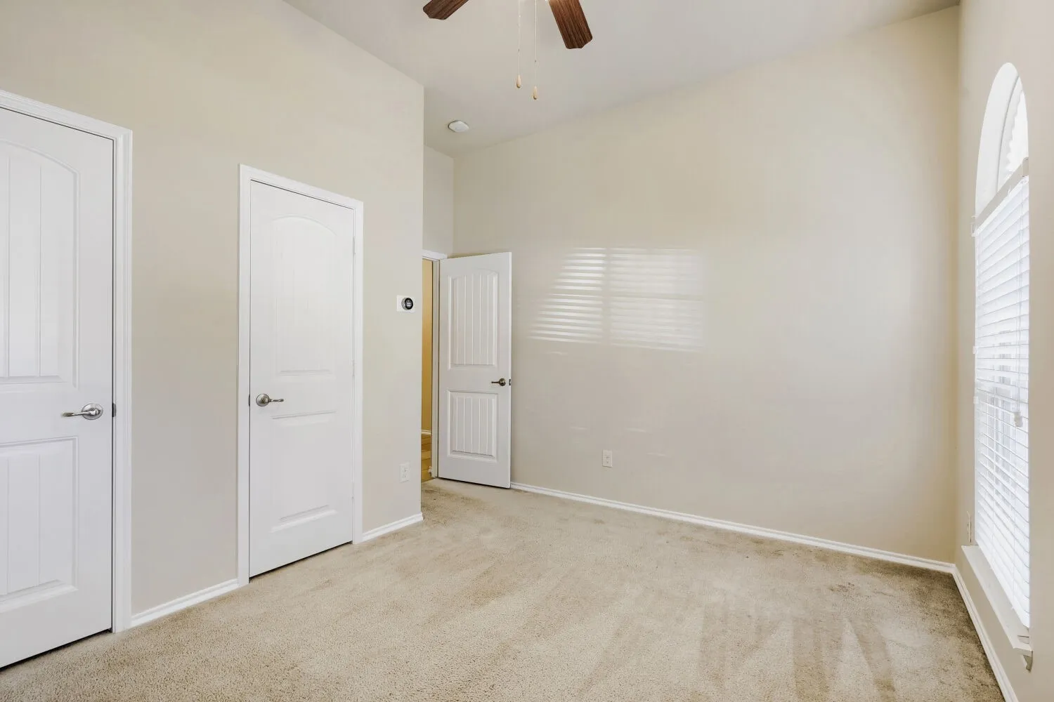 Single Family Residence For Sale in Denton County , 8732 Yosemite Trail, Cross Roads, Texas 76227, 3 Bedroom, 2 Bathroom, 2 Garage spaces, 1,675 Sqft, built in 2014, mls#21417415, Real Estate Agent in Cross Roads, Homes For Sale in Denton county, Homes For Sale in Cross Roads, Realtor in Cross Roads Texas, Real Estate Brokerage Independent Realty Texas, Luminita Cordes Realtor