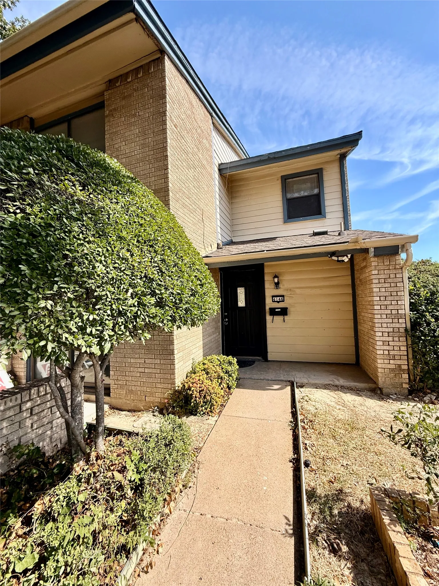 Townhouse For Rent