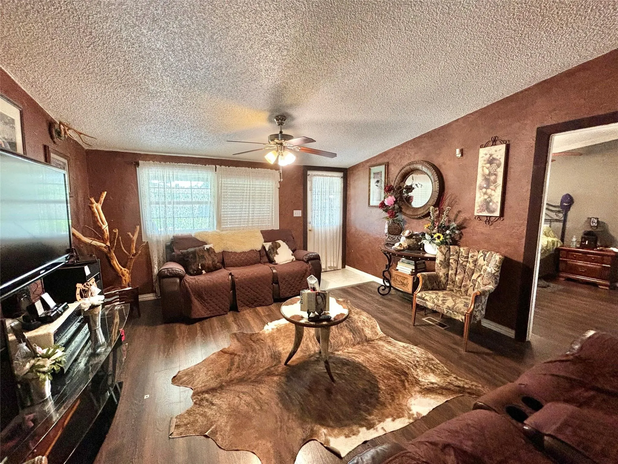 Manufactured Home For Sale in Parker County , 119 Overlook Trail, Azle, Texas 76020, 4 Bedroom, 2 Bathroom, Garage spaces, 1,288 Sqft, built in 1997, mls#21416992, Real Estate Agent in Azle, Homes For Sale in Parker county, Homes For Sale in Azle, Realtor in Azle Texas, Real Estate Brokerage Independent Realty Texas, Luminita Cordes Realtor