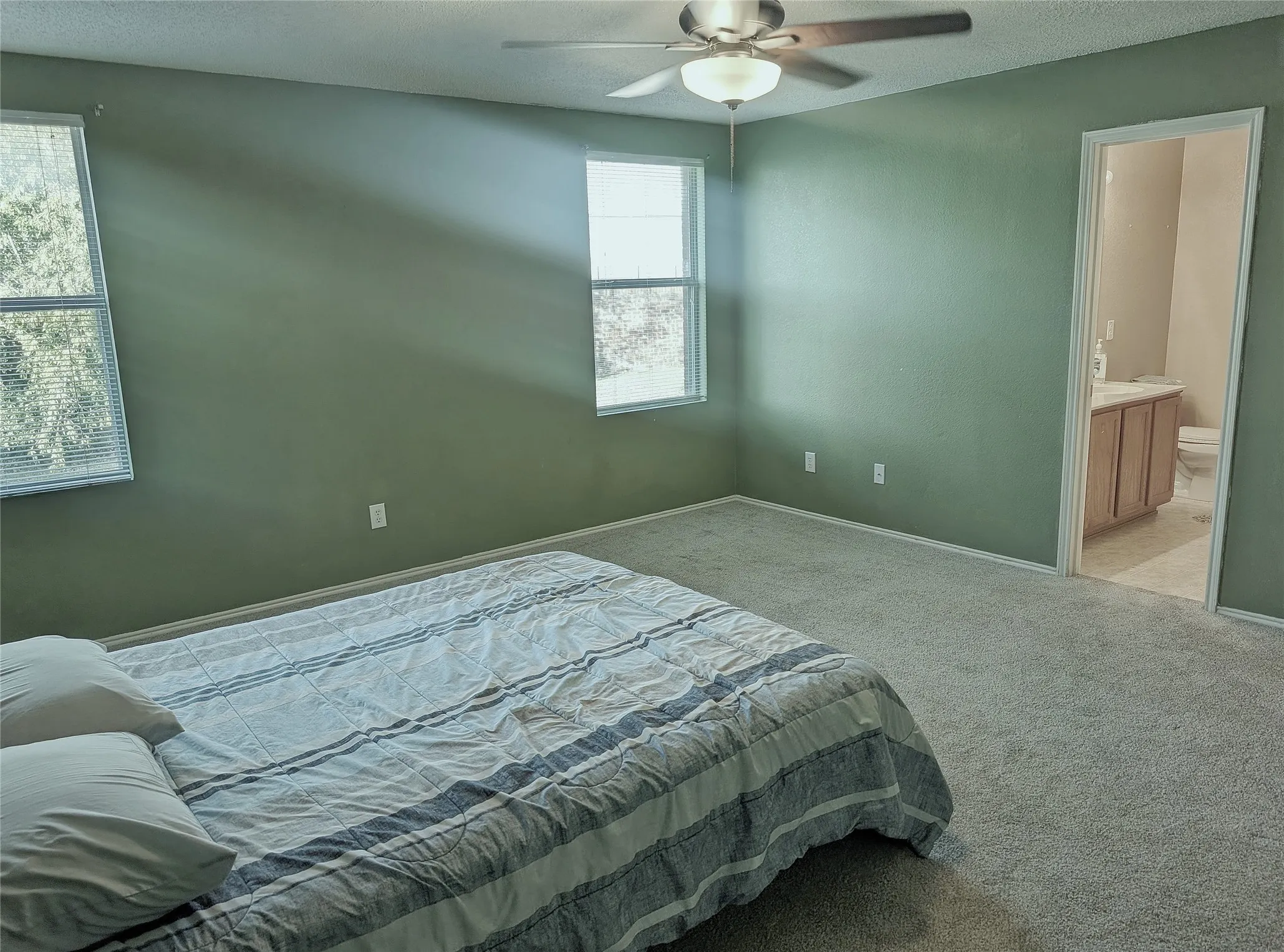 Single Family Residence For Sale in Tarrant County , 1105 Schenectady Road, Arlington, Texas 76017, 3 Bedroom, 2 Bathroom, 2 Garage spaces, 1,868 Sqft, built in 2003, mls#21420049, Real Estate Agent in Arlington, Homes For Sale in Tarrant county, Homes For Sale in Arlington, Realtor in Arlington Texas, Real Estate Brokerage Independent Realty Texas, Luminita Cordes Realtor