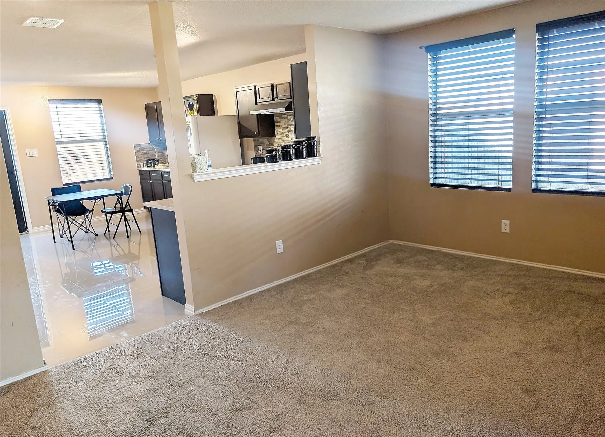 Single Family Residence For Sale in Tarrant County , 1105 Schenectady Road, Arlington, Texas 76017, 3 Bedroom, 2 Bathroom, 2 Garage spaces, 1,868 Sqft, built in 2003, mls#21420049, Real Estate Agent in Arlington, Homes For Sale in Tarrant county, Homes For Sale in Arlington, Realtor in Arlington Texas, Real Estate Brokerage Independent Realty Texas, Luminita Cordes Realtor