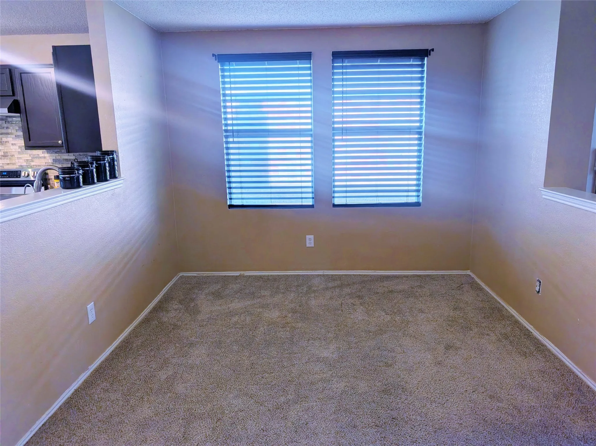 Single Family Residence For Sale in Tarrant County , 1105 Schenectady Road, Arlington, Texas 76017, 3 Bedroom, 2 Bathroom, 2 Garage spaces, 1,868 Sqft, built in 2003, mls#21420049, Real Estate Agent in Arlington, Homes For Sale in Tarrant county, Homes For Sale in Arlington, Realtor in Arlington Texas, Real Estate Brokerage Independent Realty Texas, Luminita Cordes Realtor