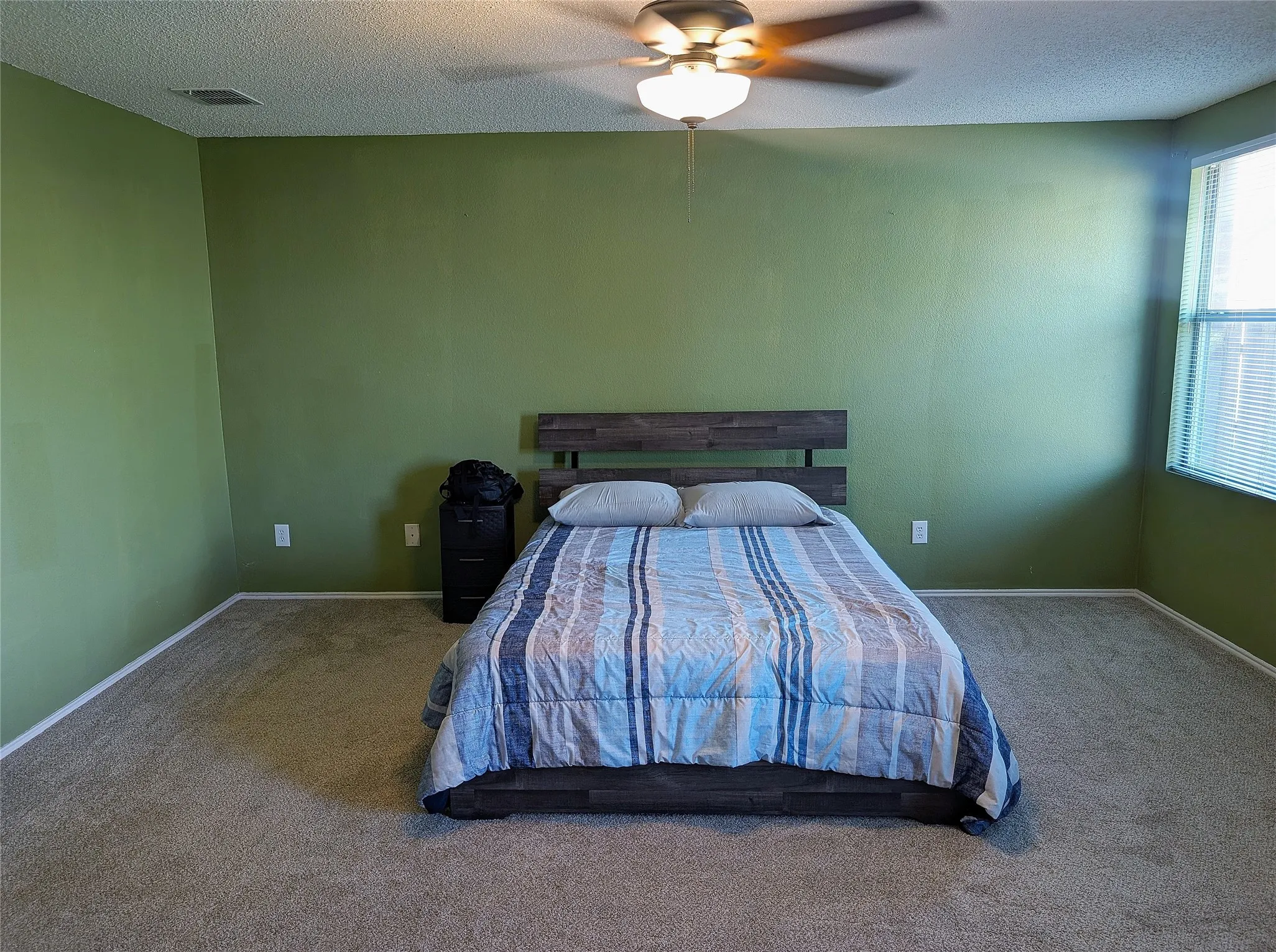 Single Family Residence For Sale in Tarrant County , 1105 Schenectady Road, Arlington, Texas 76017, 3 Bedroom, 2 Bathroom, 2 Garage spaces, 1,868 Sqft, built in 2003, mls#21420049, Real Estate Agent in Arlington, Homes For Sale in Tarrant county, Homes For Sale in Arlington, Realtor in Arlington Texas, Real Estate Brokerage Independent Realty Texas, Luminita Cordes Realtor