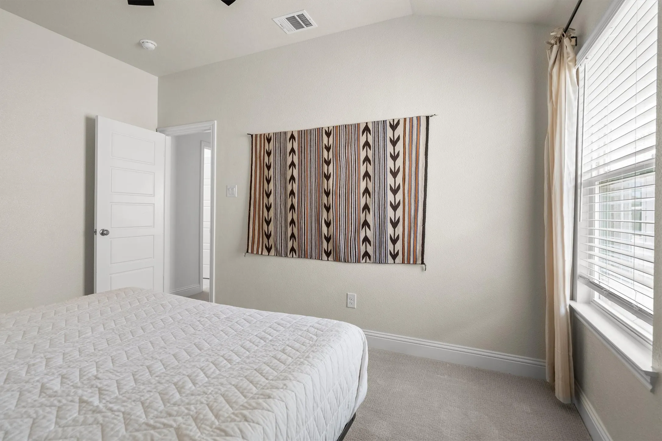 Townhouse For Rent in Tarrant County , 306 Sunset Lane, Fort Worth, Texas 76114, 3 Bedroom, 3 Bathroom, 2 Garage spaces, 1,900 Sqft, built in 2023, mls#21419936, Real Estate Agent in Fort Worth, Homes For Rent in Tarrant county, Homes For Rent in Fort Worth, Realtor in Fort Worth Texas, Real Estate Brokerage Independent Realty Texas, Luminita Cordes Realtor