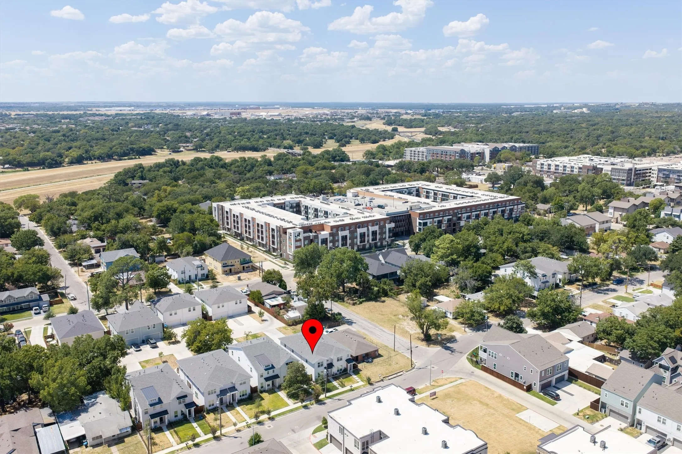 Townhouse For Rent in Tarrant County , 306 Sunset Lane, Fort Worth, Texas 76114, 3 Bedroom, 3 Bathroom, 2 Garage spaces, 1,900 Sqft, built in 2023, mls#21419936, Real Estate Agent in Fort Worth, Homes For Rent in Tarrant county, Homes For Rent in Fort Worth, Realtor in Fort Worth Texas, Real Estate Brokerage Independent Realty Texas, Luminita Cordes Realtor