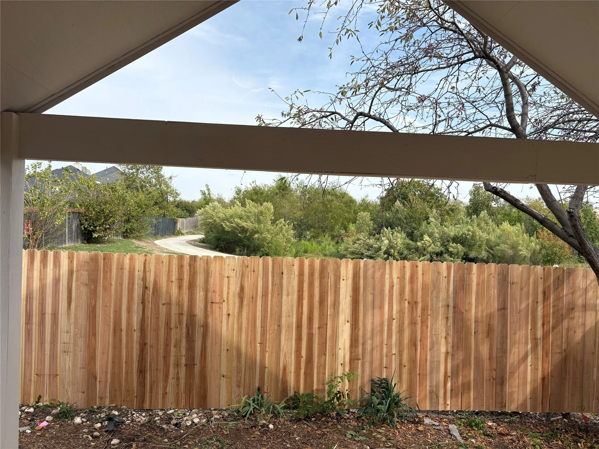 Single Family Residence For Sale in Tarrant County , 8532 Western Meadows Drive, Fort Worth, Texas 76244, 3 Bedroom, 2 Bathroom, 2 Garage spaces, 2,150 Sqft, built in 2000, mls#21420320, Real Estate Agent in Fort Worth, Homes For Sale in Tarrant county, Homes For Sale in Fort Worth, Realtor in Fort Worth Texas, Real Estate Brokerage Independent Realty Texas, Luminita Cordes Realtor