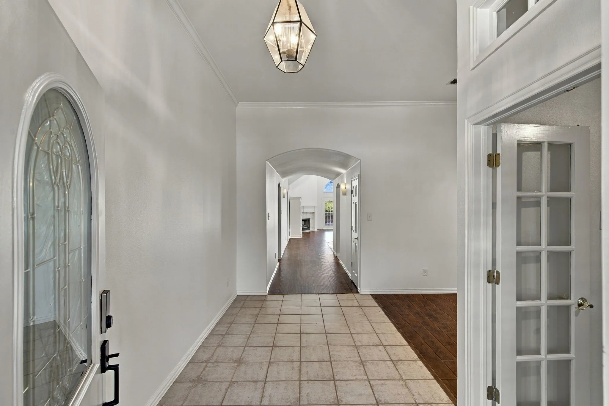 Single Family Residence For Sale in Tarrant County , 8532 Western Meadows Drive, Fort Worth, Texas 76244, 3 Bedroom, 2 Bathroom, 2 Garage spaces, 2,150 Sqft, built in 2000, mls#21420320, Real Estate Agent in Fort Worth, Homes For Sale in Tarrant county, Homes For Sale in Fort Worth, Realtor in Fort Worth Texas, Real Estate Brokerage Independent Realty Texas, Luminita Cordes Realtor