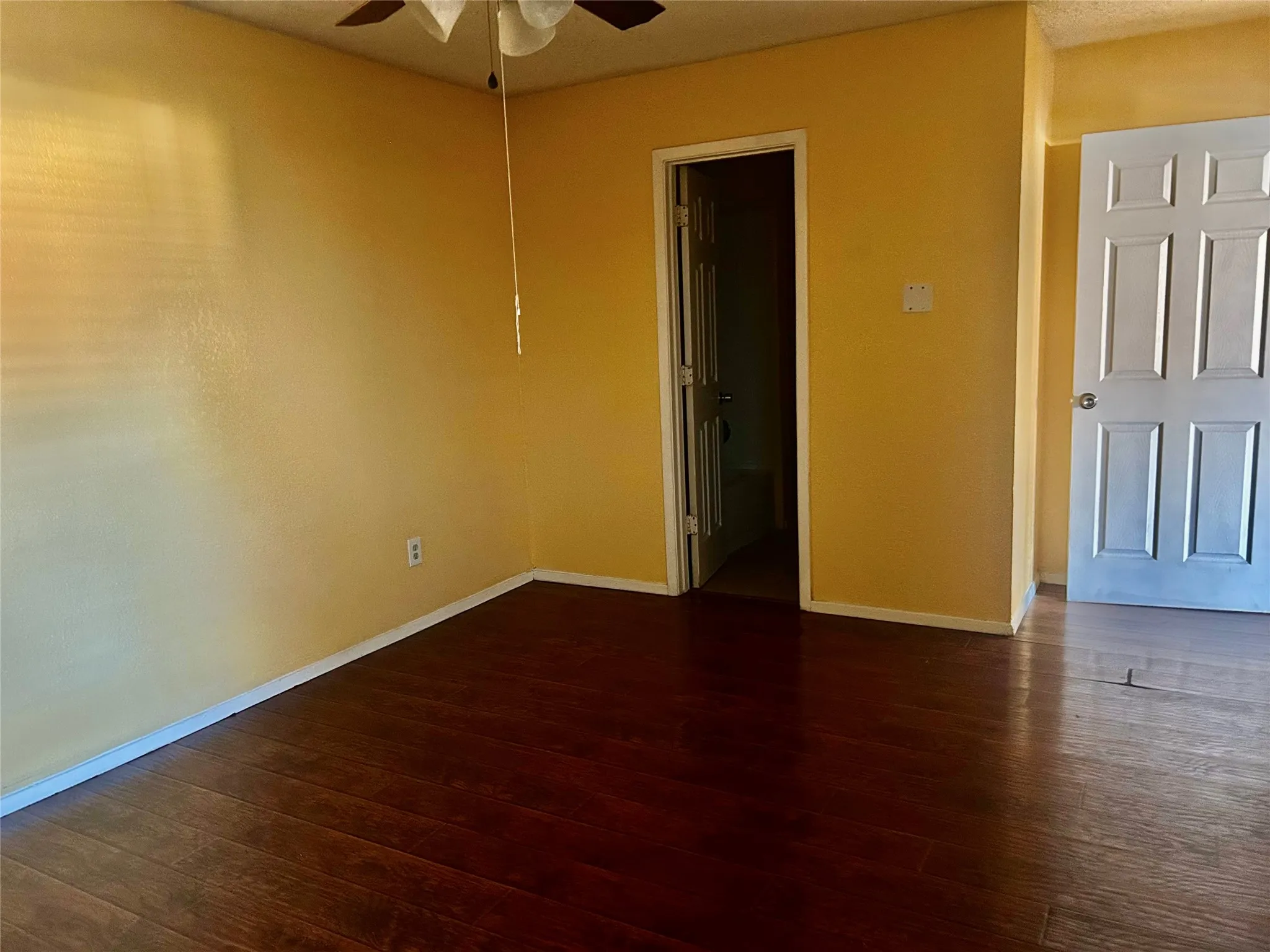 Duplex For Rent in Tarrant County , 2310 Miguel Lane, Arlington, Texas 76016, 2 Bedroom, 2 Bathroom, Garage spaces, 970 Sqft, built in 1984, mls#21420467, Real Estate Agent in Arlington, Homes For Rent in Tarrant county, Homes For Rent in Arlington, Realtor in Arlington Texas, Real Estate Brokerage Independent Realty Texas, Luminita Cordes Realtor