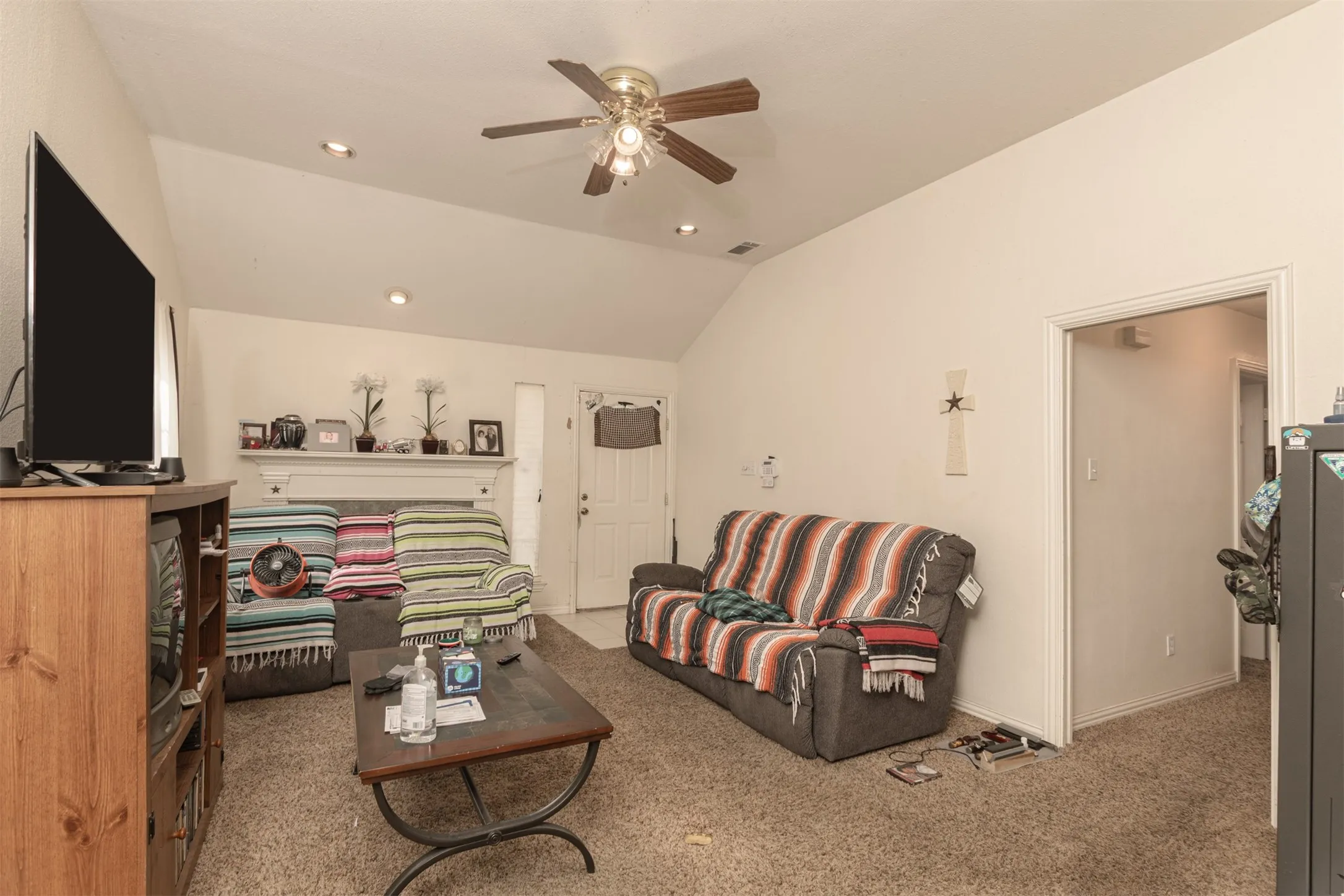 Single Family Residence For Sale in Hunt County , 2601 W County Road 3306, Greenville, Texas 75402, 3 Bedroom, 2 Bathroom, Garage spaces, 1,280 Sqft, built in 2005, mls#21420480, Real Estate Agent in Greenville, Homes For Sale in Hunt county, Homes For Sale in Greenville, Realtor in Greenville Texas, Real Estate Brokerage Independent Realty Texas, Luminita Cordes Realtor