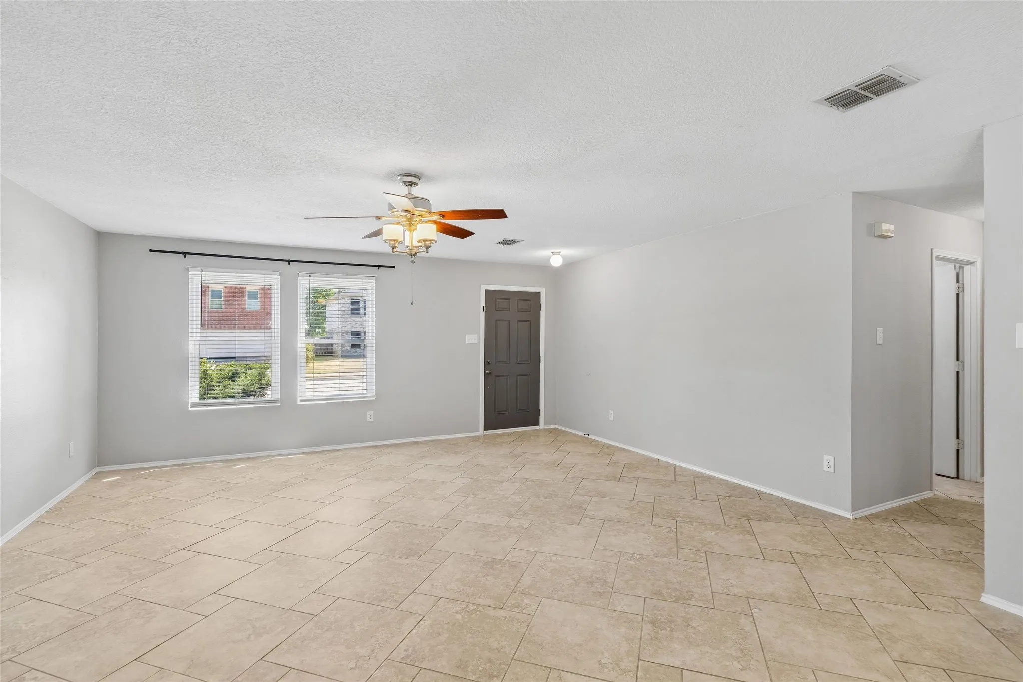Single Family Residence For Rent in Denton County , 2333 Bradford Pear Drive, Little Elm, Texas 75068, 3 Bedroom, 2 Bathroom, 2 Garage spaces, 1,868 Sqft, built in 2000, mls#21420485, Real Estate Agent in Little Elm, Homes For Rent in Denton county, Homes For Rent in Little Elm, Realtor in Little Elm Texas, Real Estate Brokerage Independent Realty Texas, Luminita Cordes Realtor