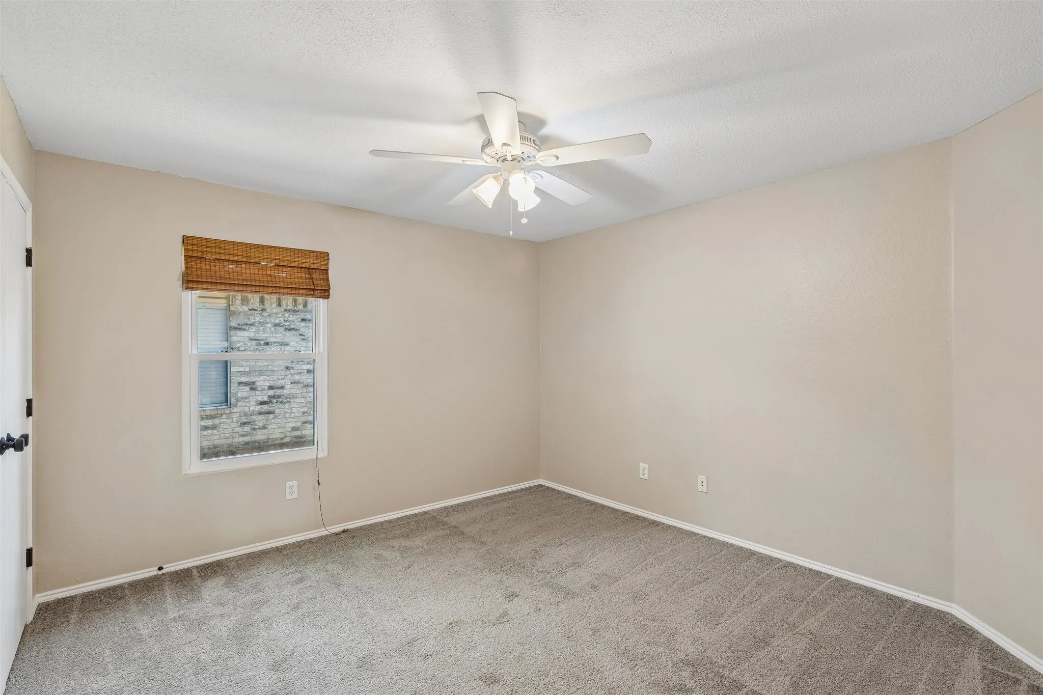 Single Family Residence For Rent in Denton County , 2333 Bradford Pear Drive, Little Elm, Texas 75068, 3 Bedroom, 2 Bathroom, 2 Garage spaces, 1,868 Sqft, built in 2000, mls#21420485, Real Estate Agent in Little Elm, Homes For Rent in Denton county, Homes For Rent in Little Elm, Realtor in Little Elm Texas, Real Estate Brokerage Independent Realty Texas, Luminita Cordes Realtor
