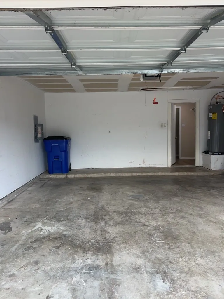 Single Family Residence For Rent in Tarrant County , 631 Blueberry Hill Lane, Mansfield, Texas 76063, 3 Bedroom, 2 Bathroom, 2 Garage spaces, 1,805 Sqft, built in 1999, mls#21420491, Real Estate Agent in Mansfield, Homes For Rent in Tarrant county, Homes For Rent in Mansfield, Realtor in Mansfield Texas, Real Estate Brokerage Independent Realty Texas, Luminita Cordes Realtor