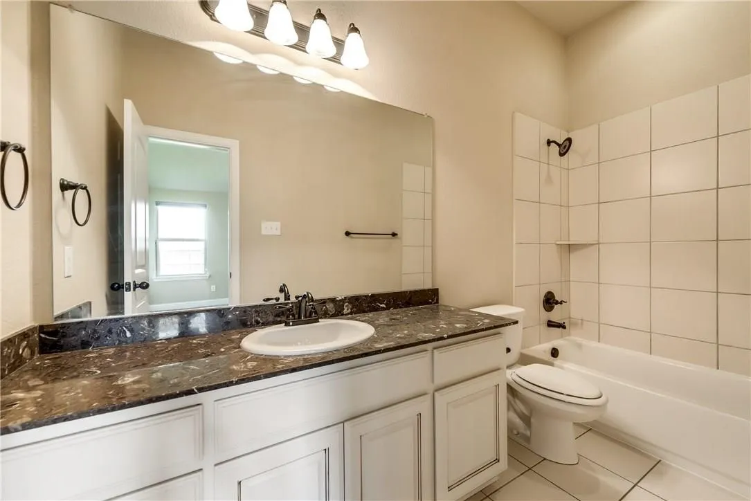 Single Family Residence For Rent in Rockwall County , 423 Florence Drive, Fate, Texas 75087, 3 Bedroom, 5 Bathroom, 2 Garage spaces, 2,936 Sqft, built in 2014, mls#21420488, Real Estate Agent in Fate, Homes For Rent in Rockwall county, Homes For Rent in Fate, Realtor in Fate Texas, Real Estate Brokerage Independent Realty Texas, Luminita Cordes Realtor
