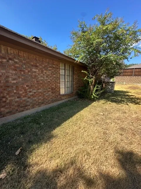 Single Family Residence For Sale in Dallas County , 545 Renee Lane, De Soto, Texas 75115, 3 Bedroom, 2 Bathroom, 2 Garage spaces, 1,718 Sqft, built in 1984, mls#21418042, Real Estate Agent in De Soto, Homes For Sale in Dallas county, Homes For Sale in De Soto, Realtor in De Soto Texas, Real Estate Brokerage Independent Realty Texas, Luminita Cordes Realtor