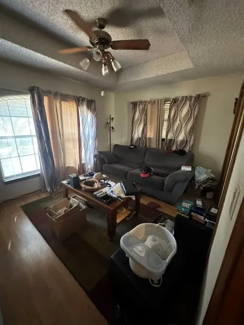 Single Family Residence For Sale in Dallas County , 545 Renee Lane, De Soto, Texas 75115, 3 Bedroom, 2 Bathroom, 2 Garage spaces, 1,718 Sqft, built in 1984, mls#21418042, Real Estate Agent in De Soto, Homes For Sale in Dallas county, Homes For Sale in De Soto, Realtor in De Soto Texas, Real Estate Brokerage Independent Realty Texas, Luminita Cordes Realtor