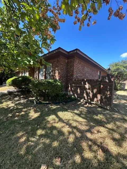 Single Family Residence For Sale in Dallas County , 545 Renee Lane, De Soto, Texas 75115, 3 Bedroom, 2 Bathroom, 2 Garage spaces, 1,718 Sqft, built in 1984, mls#21418042, Real Estate Agent in De Soto, Homes For Sale in Dallas county, Homes For Sale in De Soto, Realtor in De Soto Texas, Real Estate Brokerage Independent Realty Texas, Luminita Cordes Realtor