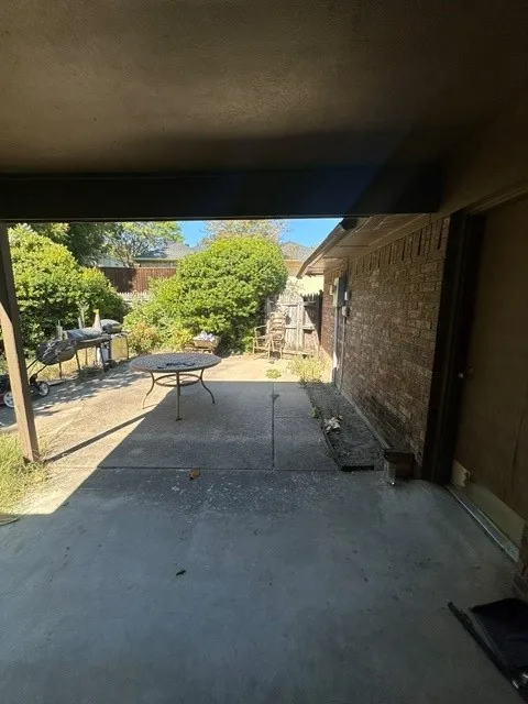 Single Family Residence For Sale in Dallas County , 545 Renee Lane, De Soto, Texas 75115, 3 Bedroom, 2 Bathroom, 2 Garage spaces, 1,718 Sqft, built in 1984, mls#21418042, Real Estate Agent in De Soto, Homes For Sale in Dallas county, Homes For Sale in De Soto, Realtor in De Soto Texas, Real Estate Brokerage Independent Realty Texas, Luminita Cordes Realtor