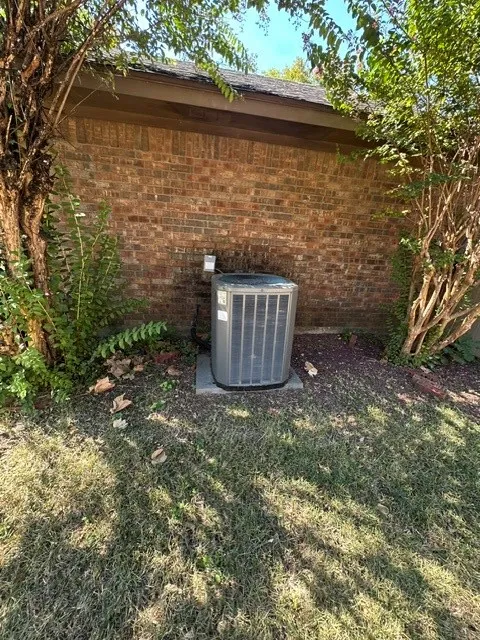Single Family Residence For Sale in Dallas County , 545 Renee Lane, De Soto, Texas 75115, 3 Bedroom, 2 Bathroom, 2 Garage spaces, 1,718 Sqft, built in 1984, mls#21418042, Real Estate Agent in De Soto, Homes For Sale in Dallas county, Homes For Sale in De Soto, Realtor in De Soto Texas, Real Estate Brokerage Independent Realty Texas, Luminita Cordes Realtor