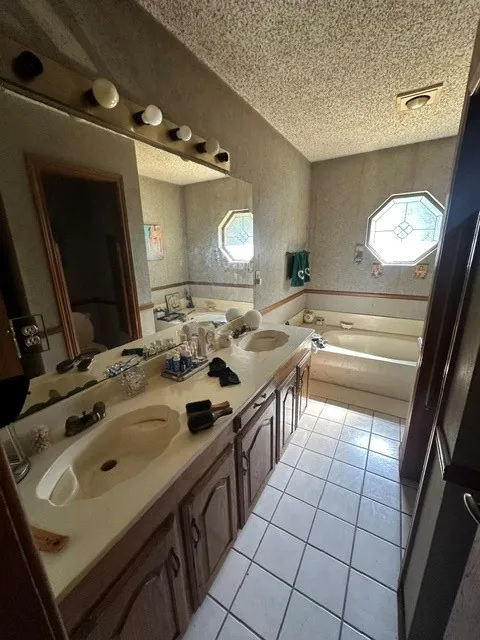 Single Family Residence For Sale in Dallas County , 545 Renee Lane, De Soto, Texas 75115, 3 Bedroom, 2 Bathroom, 2 Garage spaces, 1,718 Sqft, built in 1984, mls#21418042, Real Estate Agent in De Soto, Homes For Sale in Dallas county, Homes For Sale in De Soto, Realtor in De Soto Texas, Real Estate Brokerage Independent Realty Texas, Luminita Cordes Realtor
