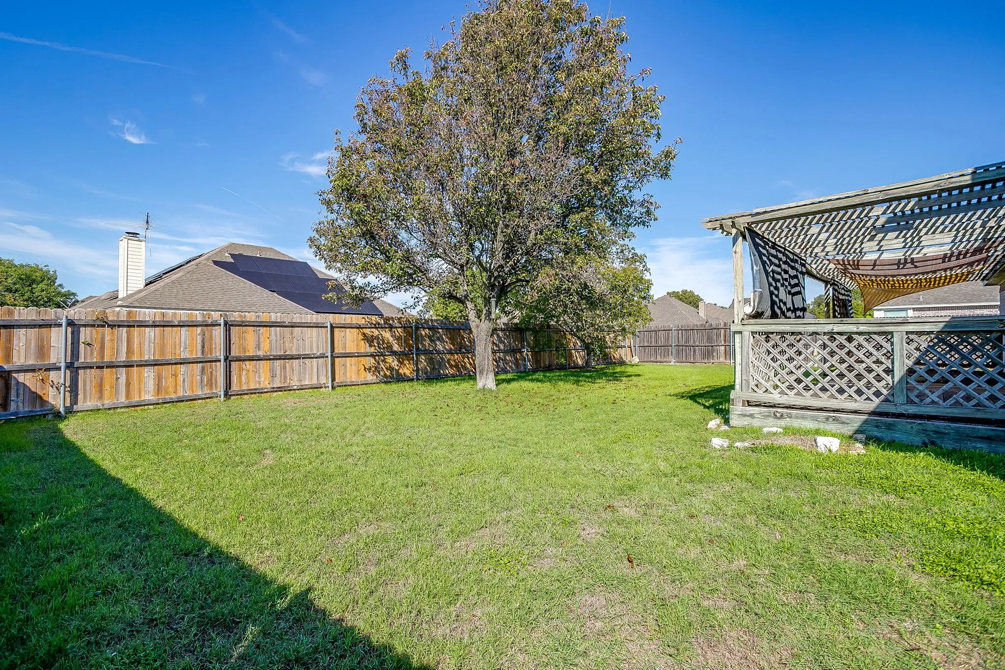Single Family Residence For Rent in Parker County , 219 Aspen Loop, Aledo, Texas 76008, 3 Bedroom, 2 Bathroom, 2 Garage spaces, 1,754 Sqft, built in 1997, mls#21420011, Real Estate Agent in Aledo, Homes For Rent in Parker county, Homes For Rent in Aledo, Realtor in Aledo Texas, Real Estate Brokerage Independent Realty Texas, Luminita Cordes Realtor