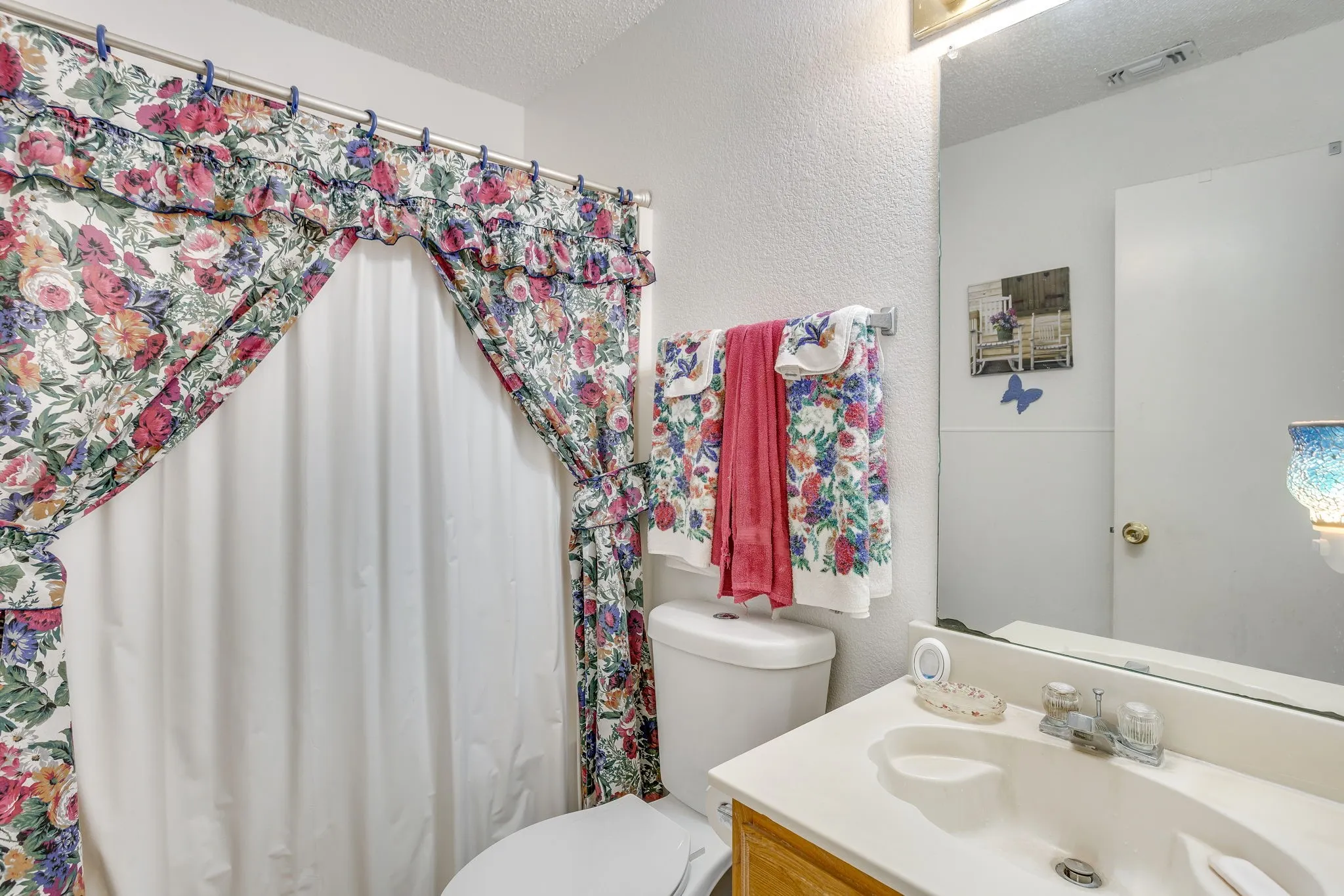 Single Family Residence For Sale in Tarrant County , 1417 Yorkshire Street, Fort Worth, Texas 76134, 3 Bedroom, 2 Bathroom, 2 Garage spaces, 1,168 Sqft, built in 1994, mls#21420160, Real Estate Agent in Fort Worth, Homes For Sale in Tarrant county, Homes For Sale in Fort Worth, Realtor in Fort Worth Texas, Real Estate Brokerage Independent Realty Texas, Luminita Cordes Realtor