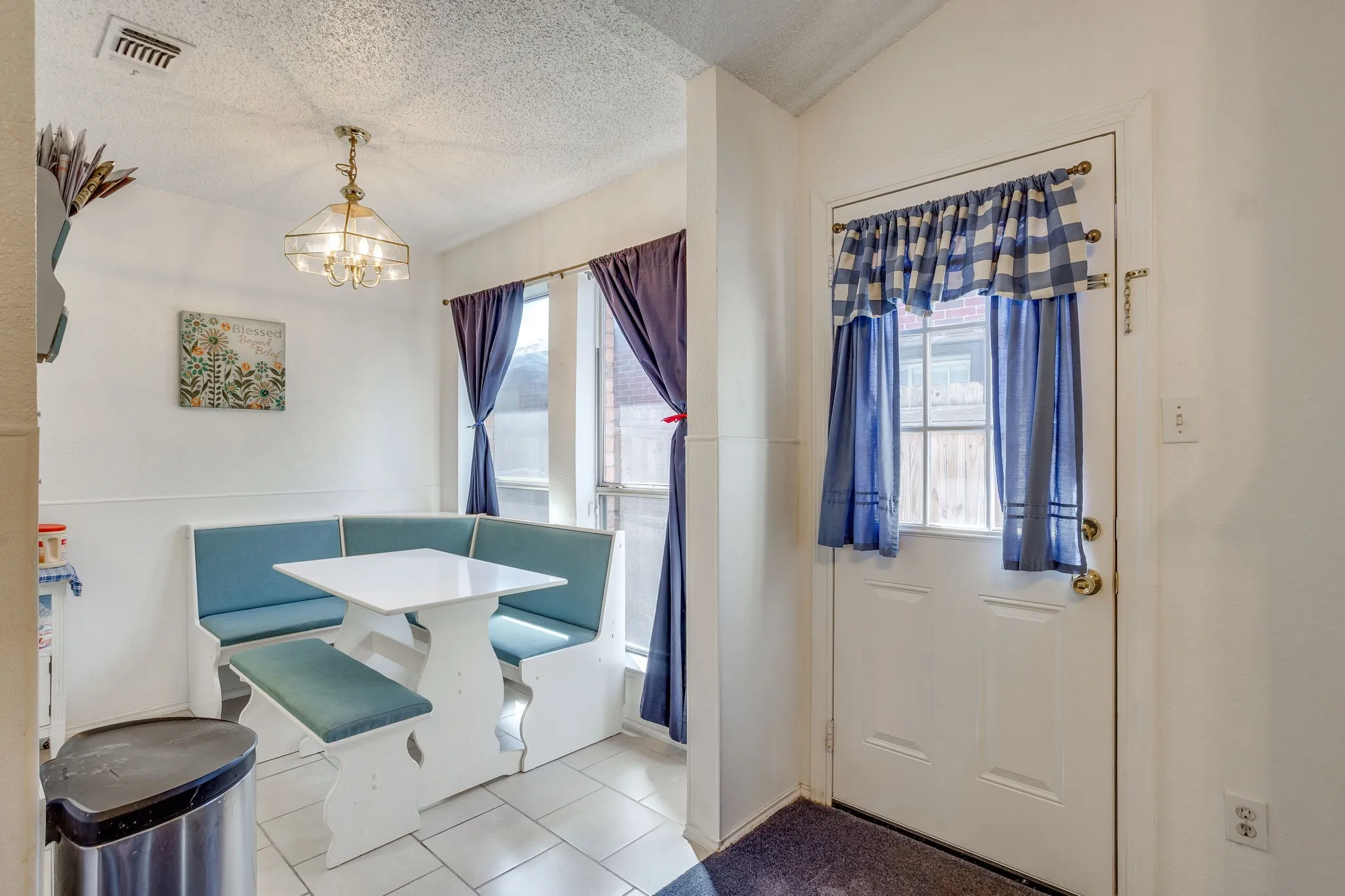 Single Family Residence For Sale in Tarrant County , 1417 Yorkshire Street, Fort Worth, Texas 76134, 3 Bedroom, 2 Bathroom, 2 Garage spaces, 1,168 Sqft, built in 1994, mls#21420160, Real Estate Agent in Fort Worth, Homes For Sale in Tarrant county, Homes For Sale in Fort Worth, Realtor in Fort Worth Texas, Real Estate Brokerage Independent Realty Texas, Luminita Cordes Realtor