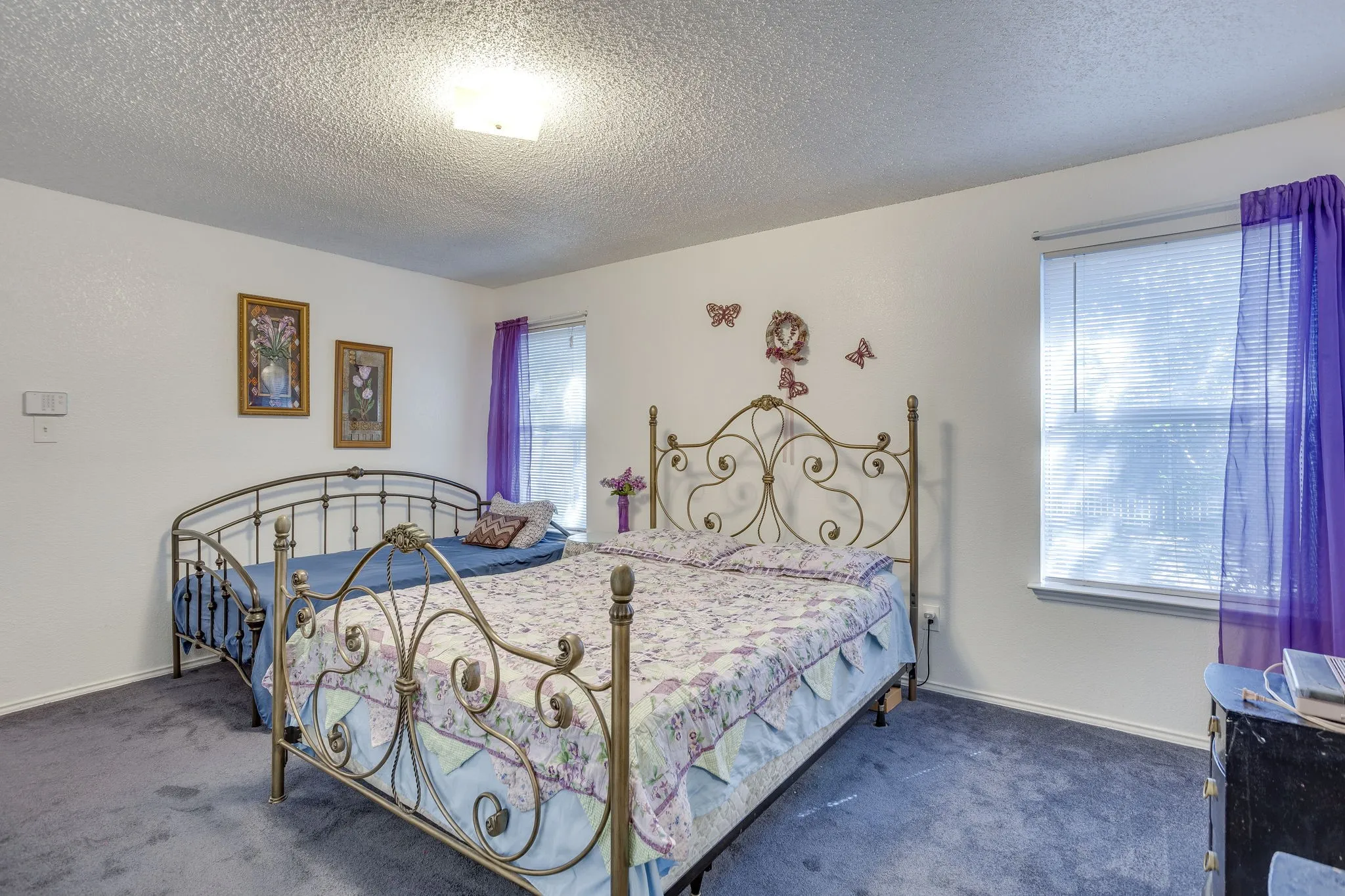 Single Family Residence For Sale in Tarrant County , 1417 Yorkshire Street, Fort Worth, Texas 76134, 3 Bedroom, 2 Bathroom, 2 Garage spaces, 1,168 Sqft, built in 1994, mls#21420160, Real Estate Agent in Fort Worth, Homes For Sale in Tarrant county, Homes For Sale in Fort Worth, Realtor in Fort Worth Texas, Real Estate Brokerage Independent Realty Texas, Luminita Cordes Realtor