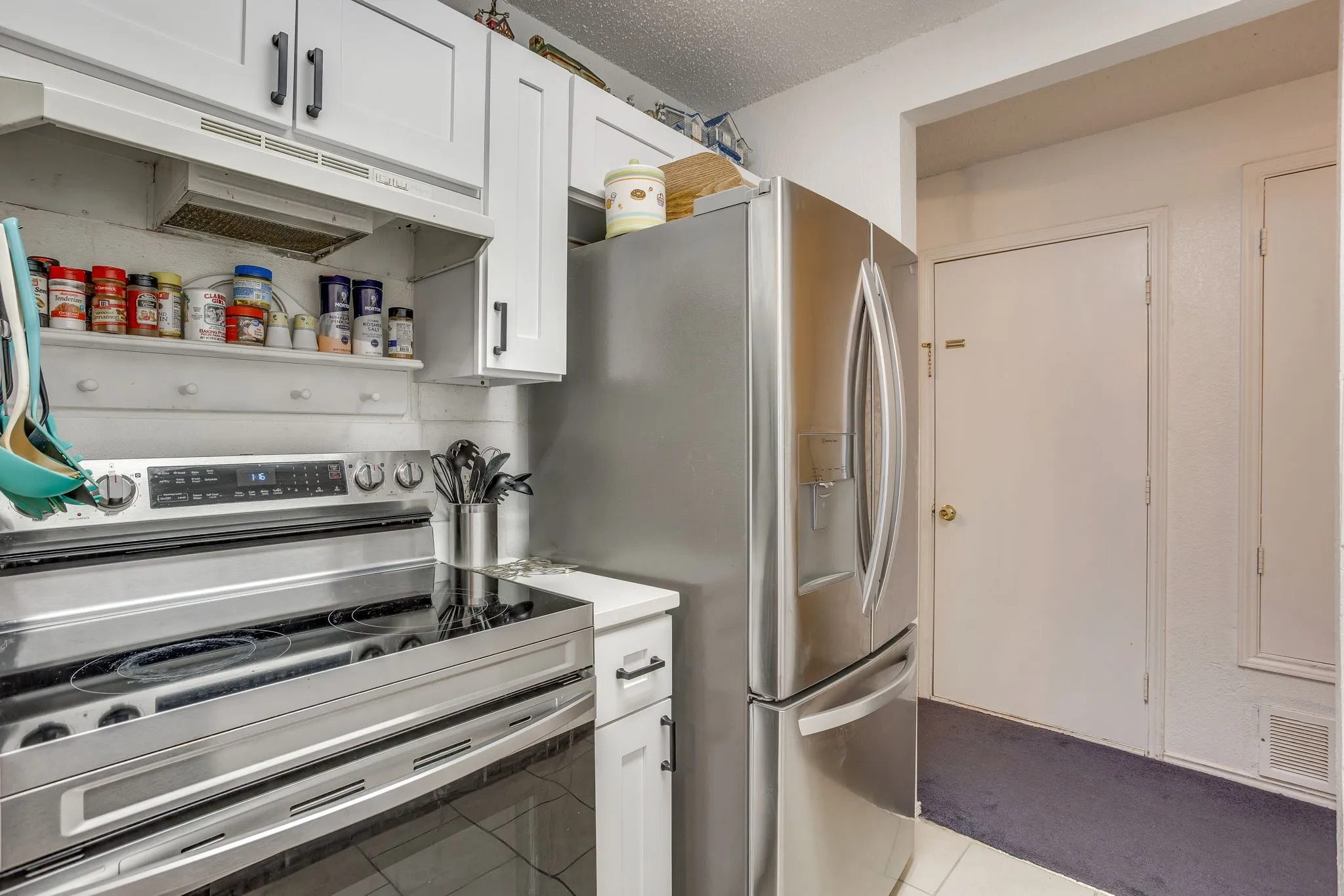 Single Family Residence For Sale in Tarrant County , 1417 Yorkshire Street, Fort Worth, Texas 76134, 3 Bedroom, 2 Bathroom, 2 Garage spaces, 1,168 Sqft, built in 1994, mls#21420160, Real Estate Agent in Fort Worth, Homes For Sale in Tarrant county, Homes For Sale in Fort Worth, Realtor in Fort Worth Texas, Real Estate Brokerage Independent Realty Texas, Luminita Cordes Realtor