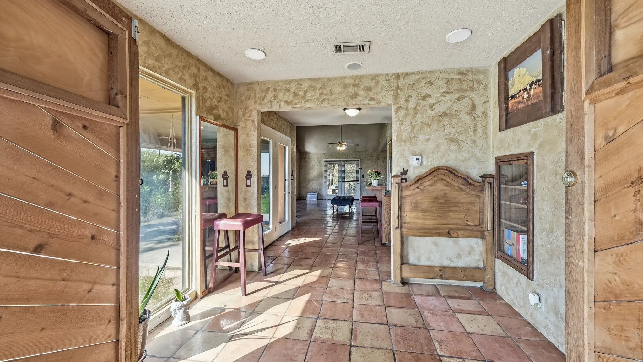 Single Family Residence For Sale in Parker County , 590 Don Propp Road, Azle, Texas 76020, 1 Bedroom, 1 Bathroom, Garage spaces, 1,480 Sqft, built in 1994, mls#21420564, Real Estate Agent in Azle, Homes For Sale in Parker county, Homes For Sale in Azle, Realtor in Azle Texas, Real Estate Brokerage Independent Realty Texas, Luminita Cordes Realtor