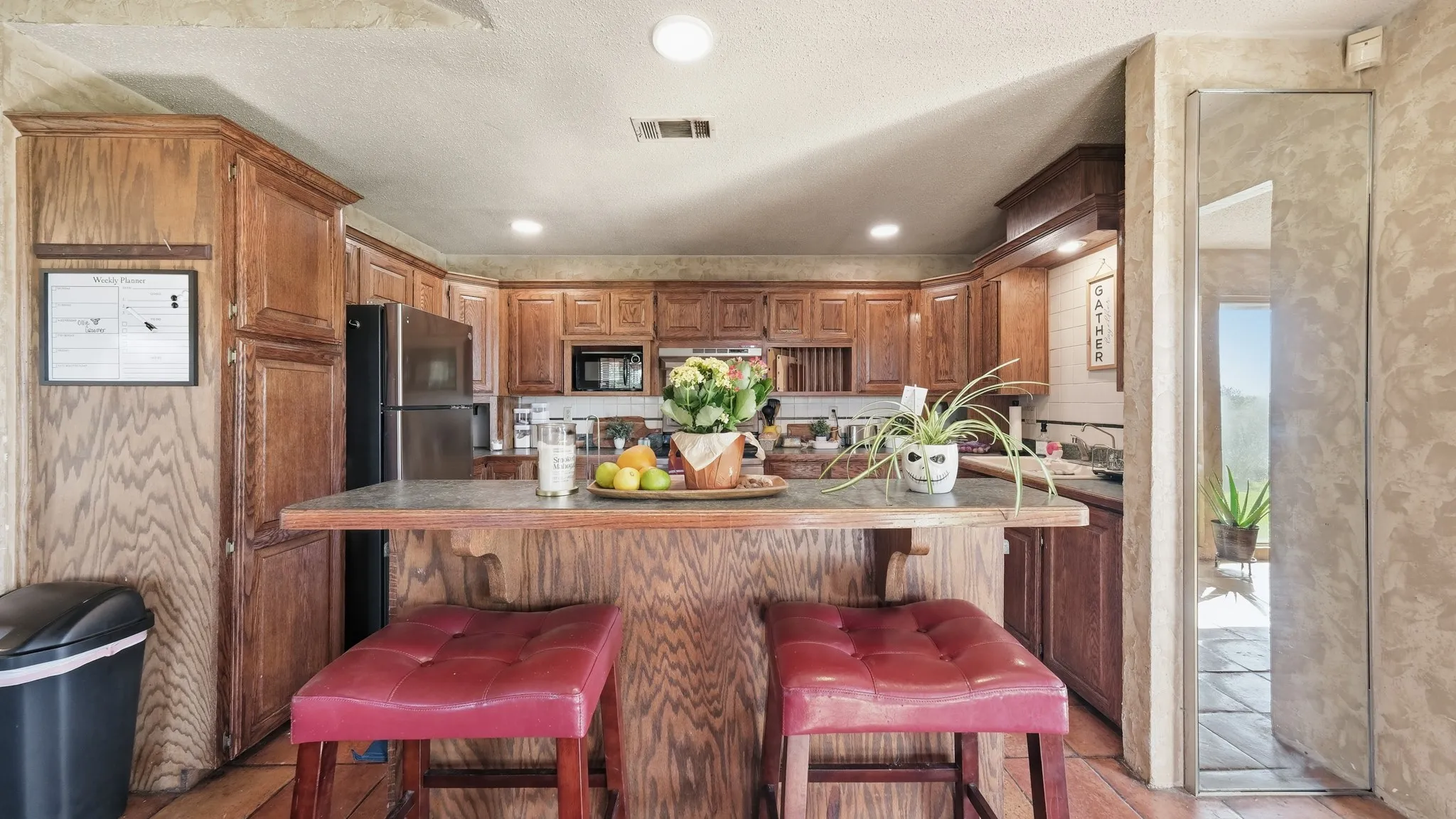 Single Family Residence For Sale in Parker County , 590 Don Propp Road, Azle, Texas 76020, 1 Bedroom, 1 Bathroom, Garage spaces, 1,480 Sqft, built in 1994, mls#21420564, Real Estate Agent in Azle, Homes For Sale in Parker county, Homes For Sale in Azle, Realtor in Azle Texas, Real Estate Brokerage Independent Realty Texas, Luminita Cordes Realtor
