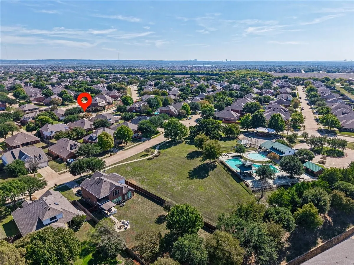 This home is within walking distance of the Community Pool, playground and Amenity Center